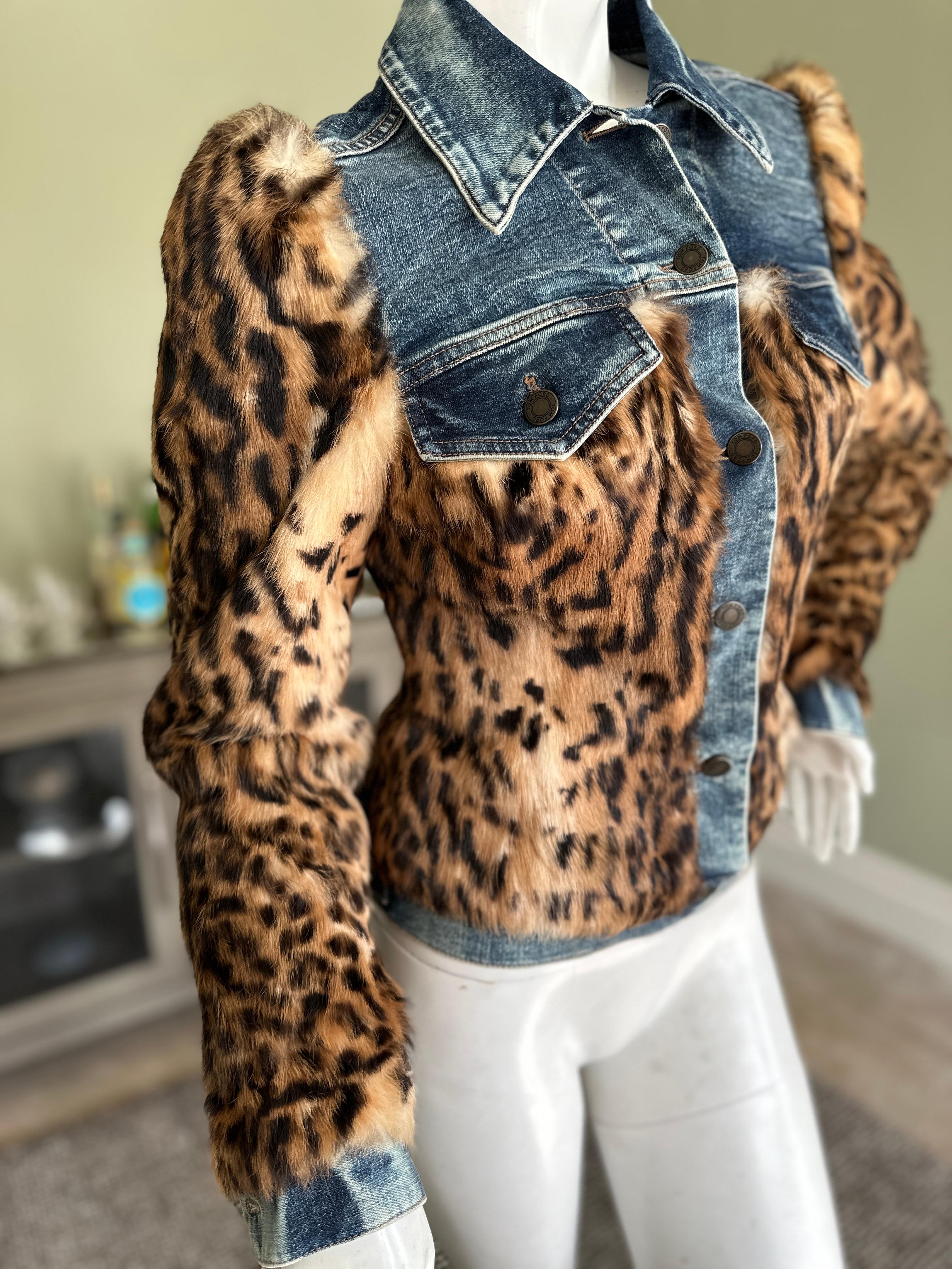 Tom Ford Vintage Bold Shoulder Blue Jean Denim Jacket w Leopard Print Lapin Fur  For Sale 1