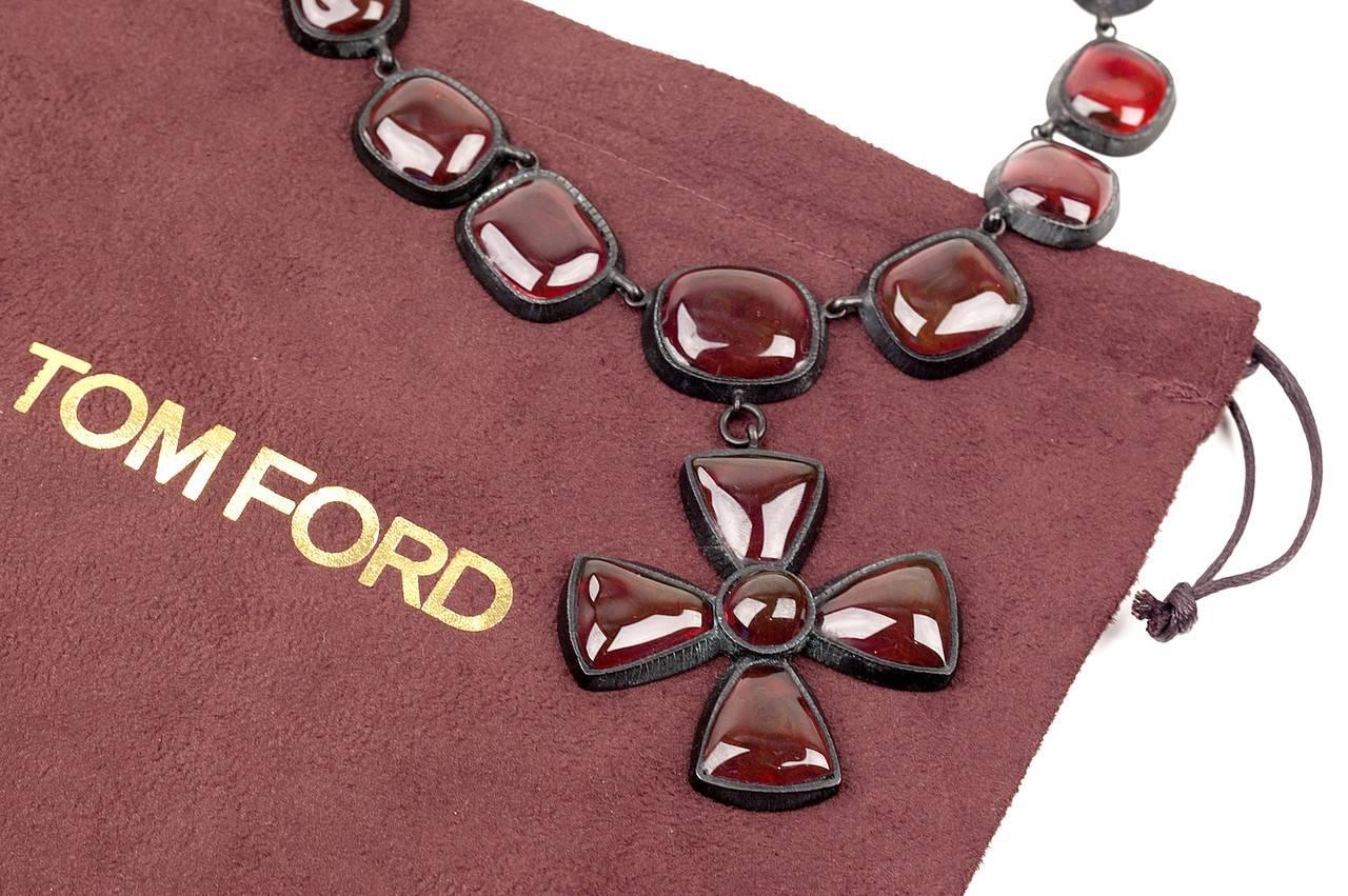 TOM FORD VINTAGE PATE DE VERRE NECKLACE with CROSS and RED STONES In New Condition For Sale In Montgomery, TX