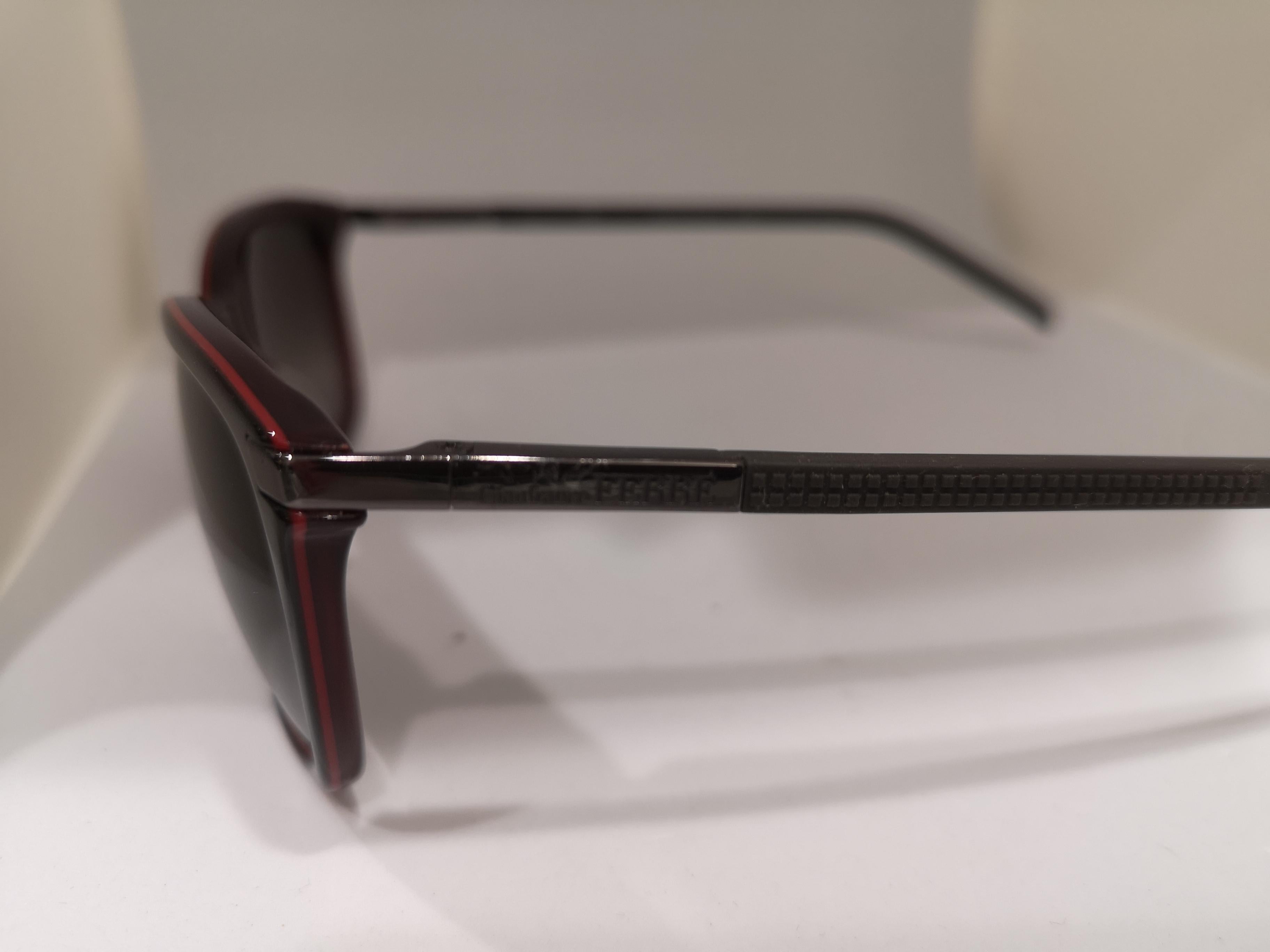 Women's or Men's Tom Ford vintage sunglasses