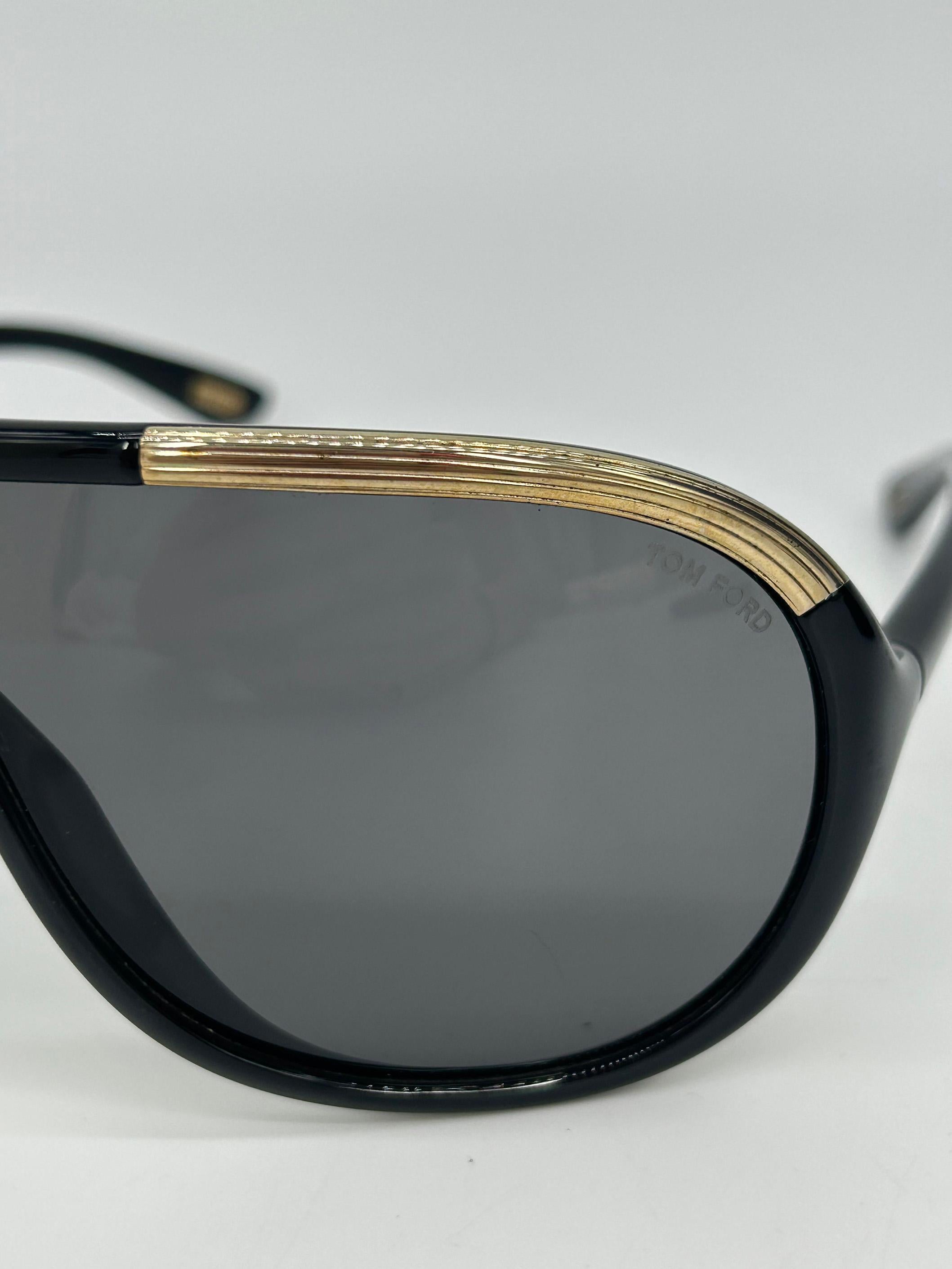 Tom Ford Vintage Y2K Black and Gold Oversize Aviator Farrah