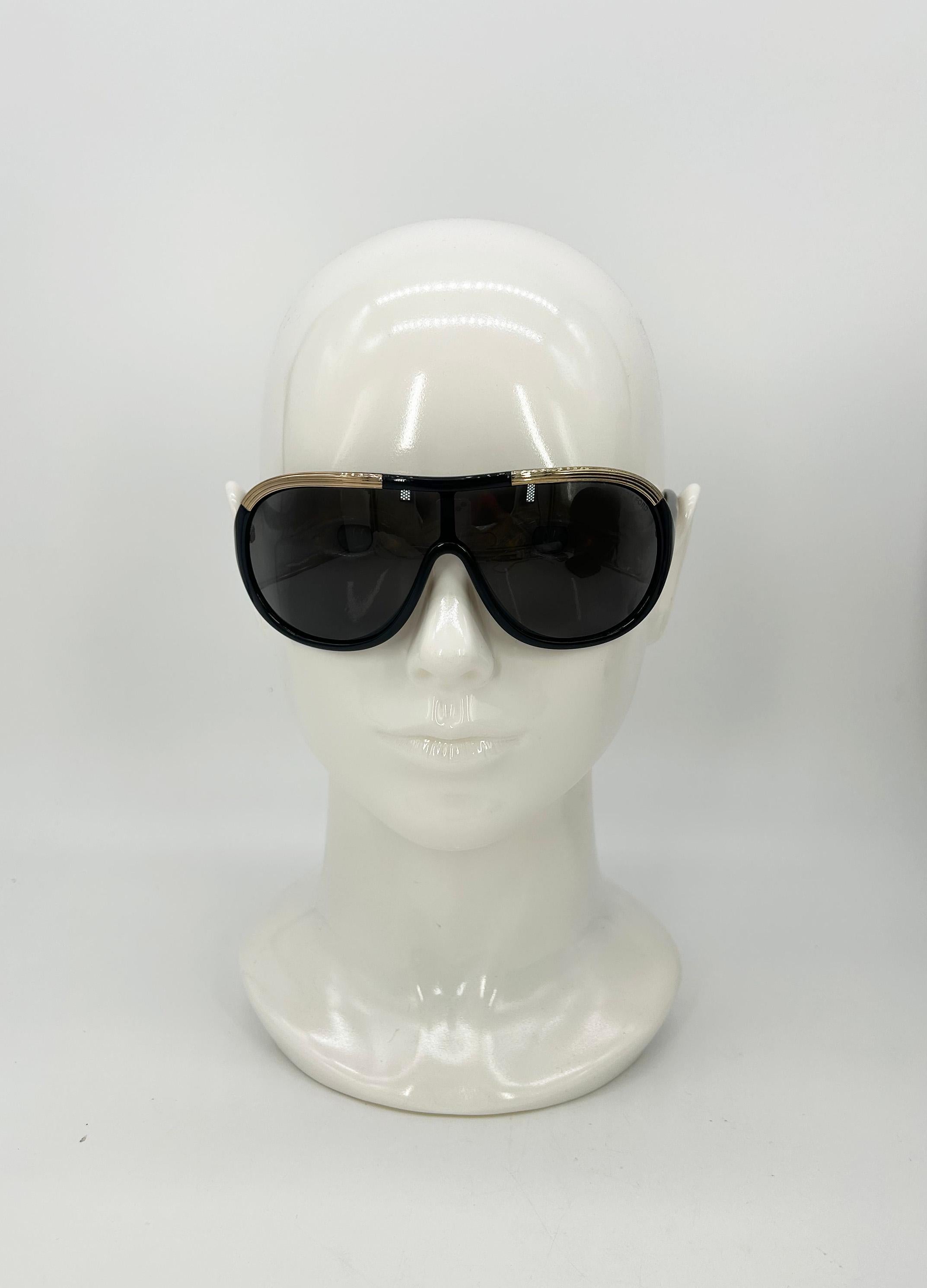 Tom Ford Vintage Y2K Black and Gold Oversize Aviator Farrah