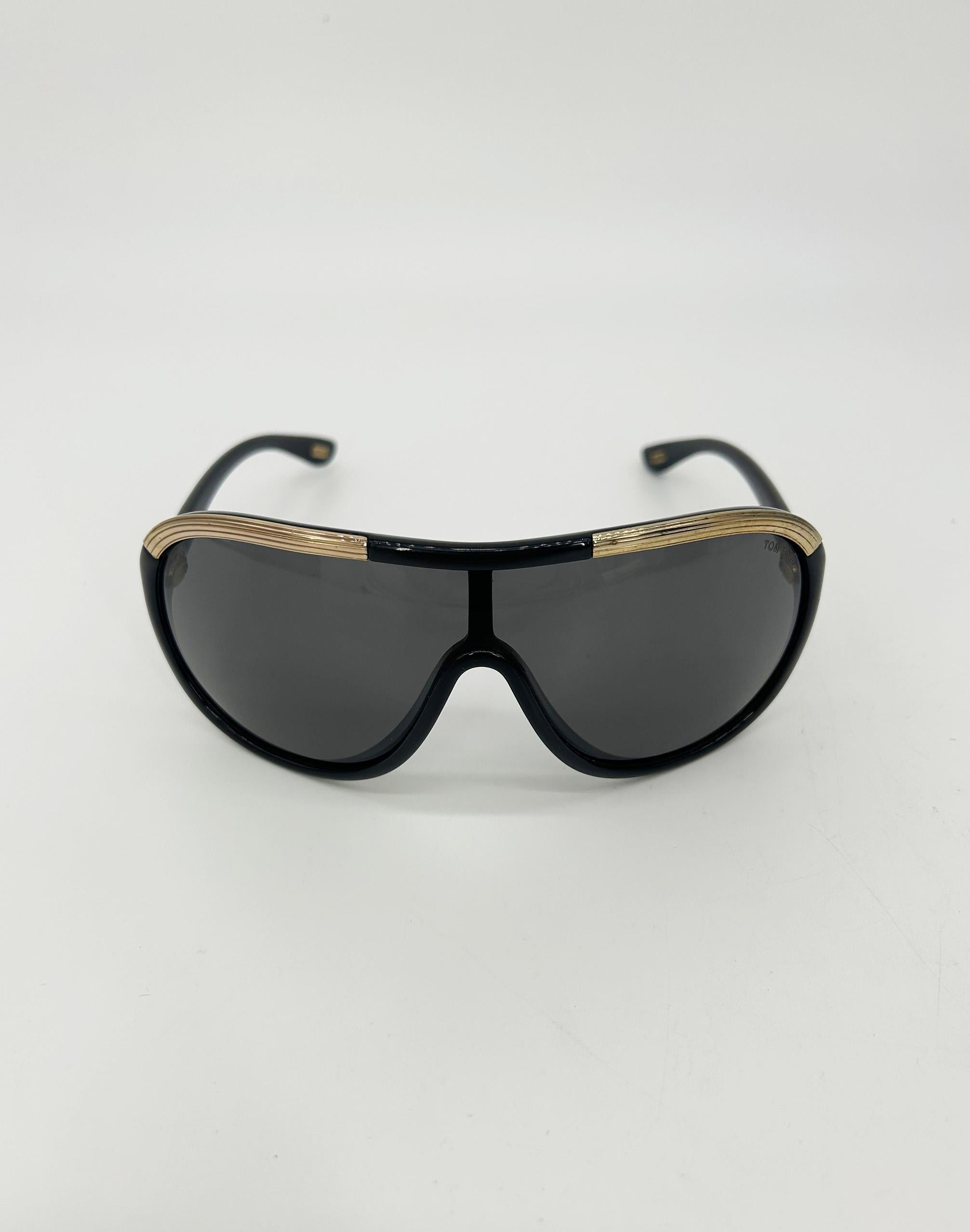 Tom Ford Vintage Y2K Black and Gold Oversize Aviator Farrah