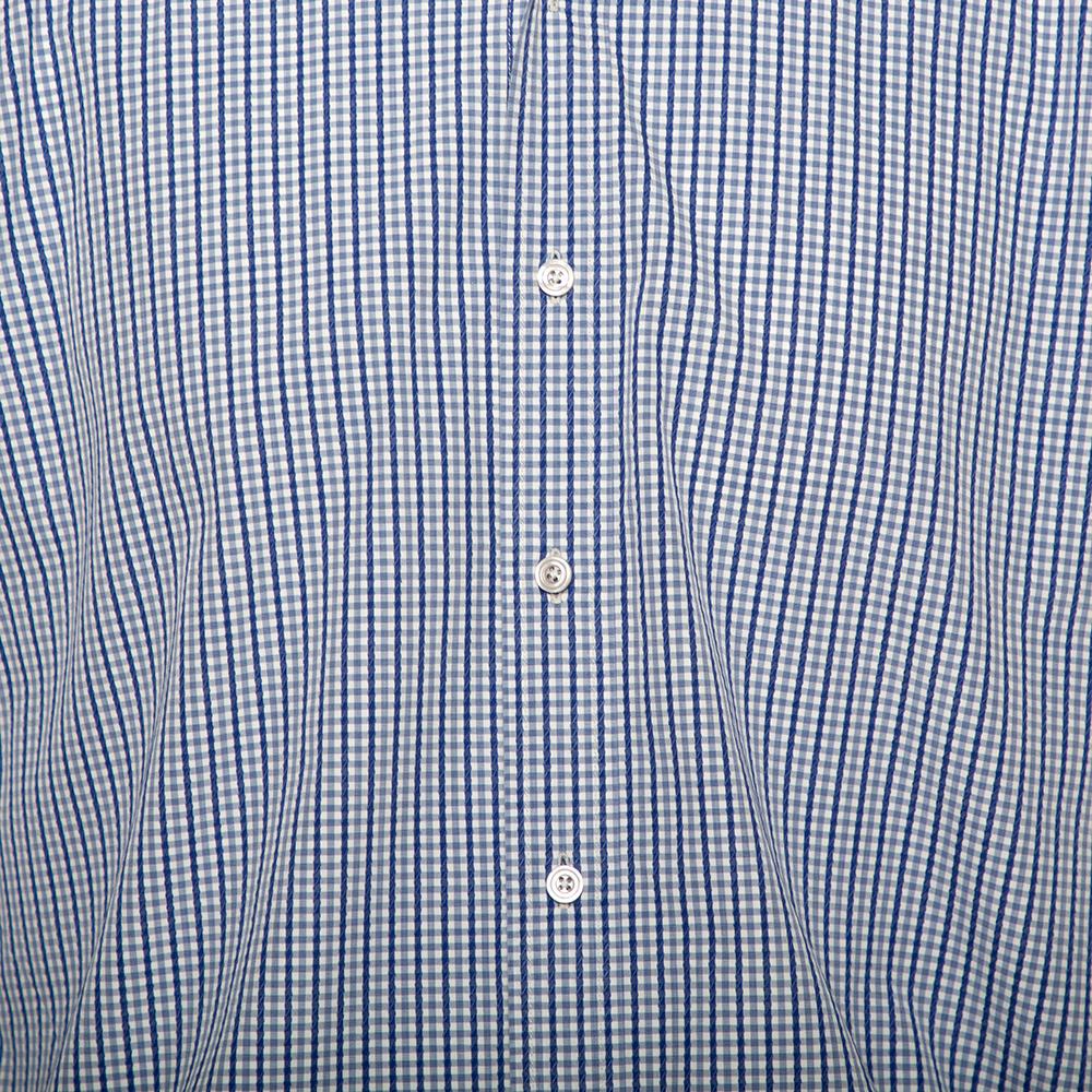 Tom Ford - Chemise en coton à motifs blancs et bleus marines avec boutons sur le devant XL Bon état - En vente à Dubai, Al Qouz 2