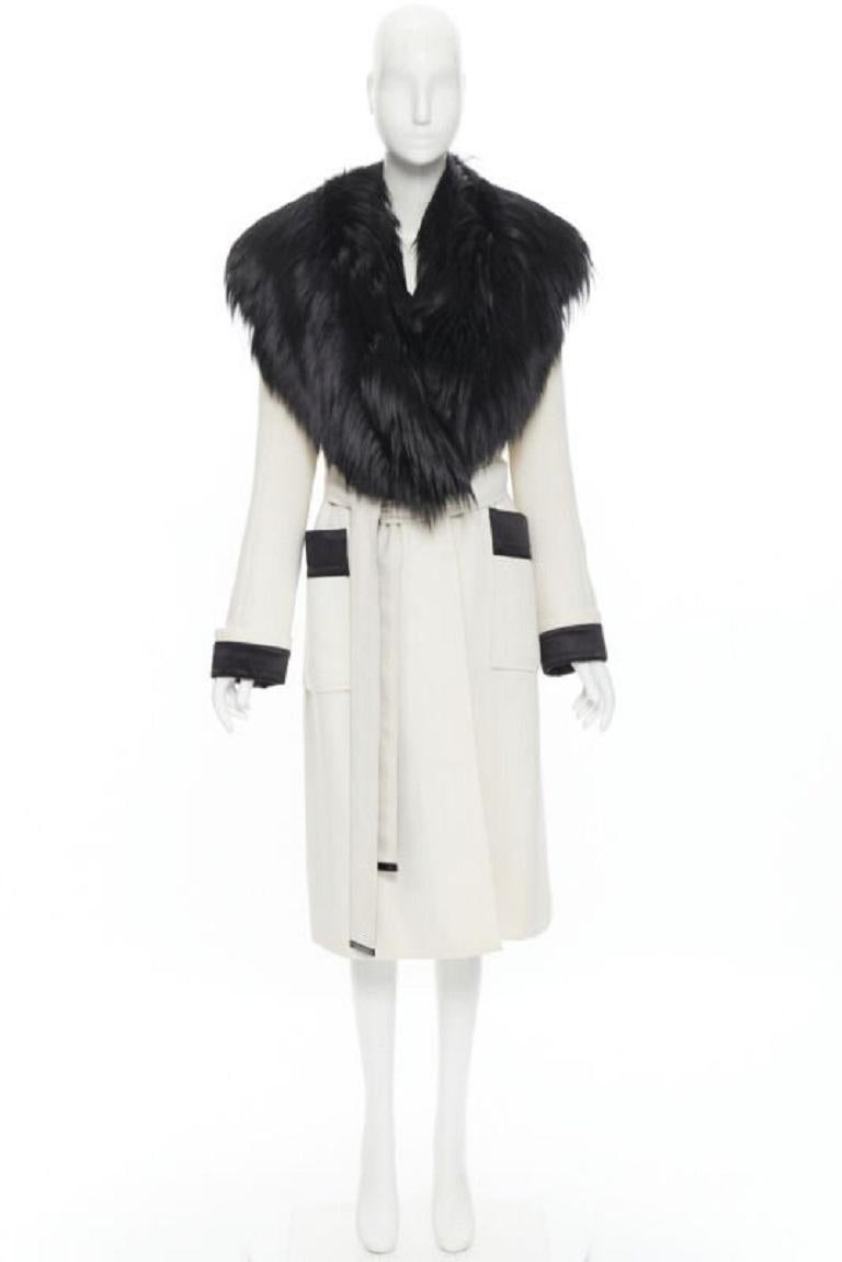 TOM FORD white wool crepe black fox fur collar quilted belted robe coat IT40 S For Sale 7