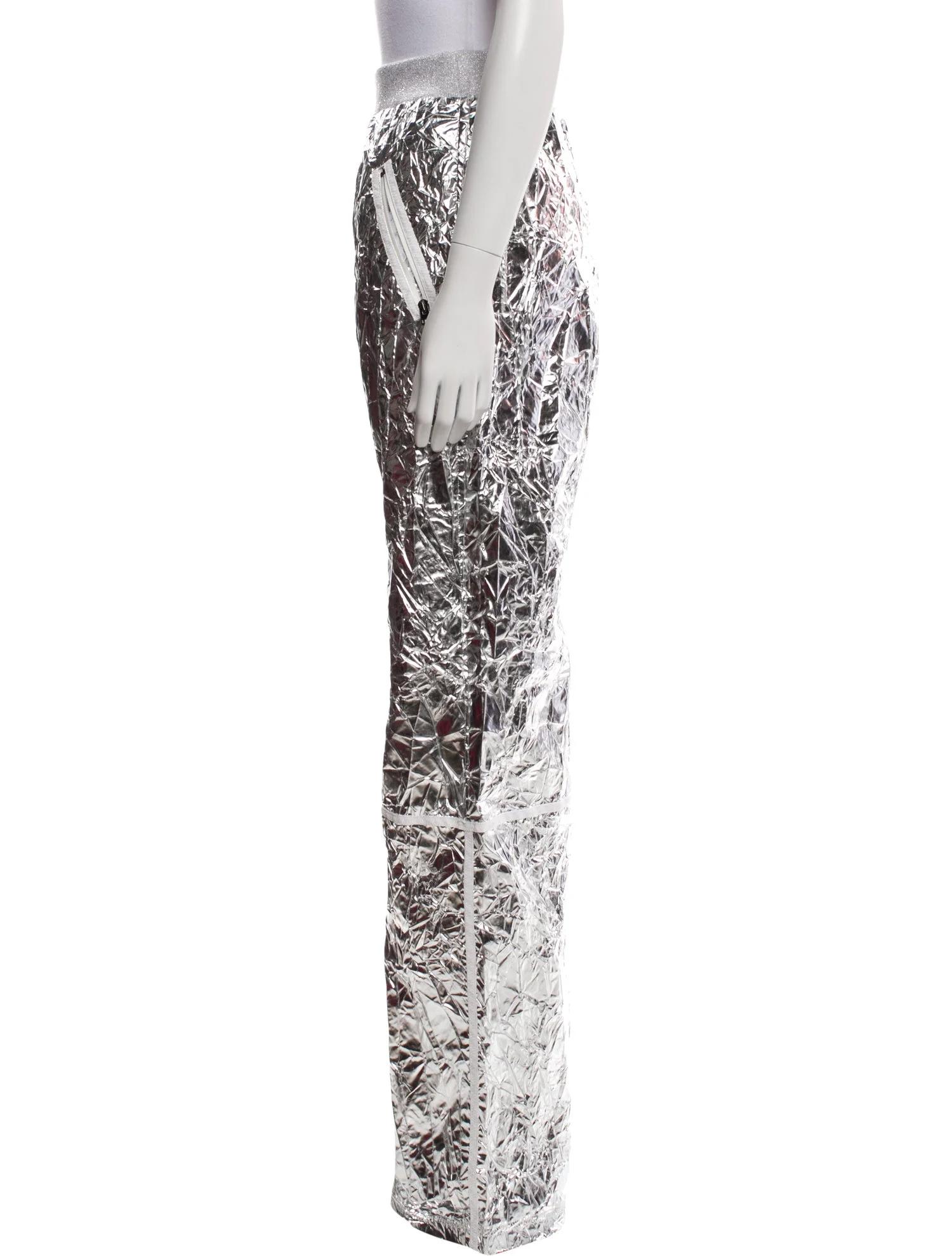 Tom Ford Pantalon large en métal argenté Pour femmes en vente