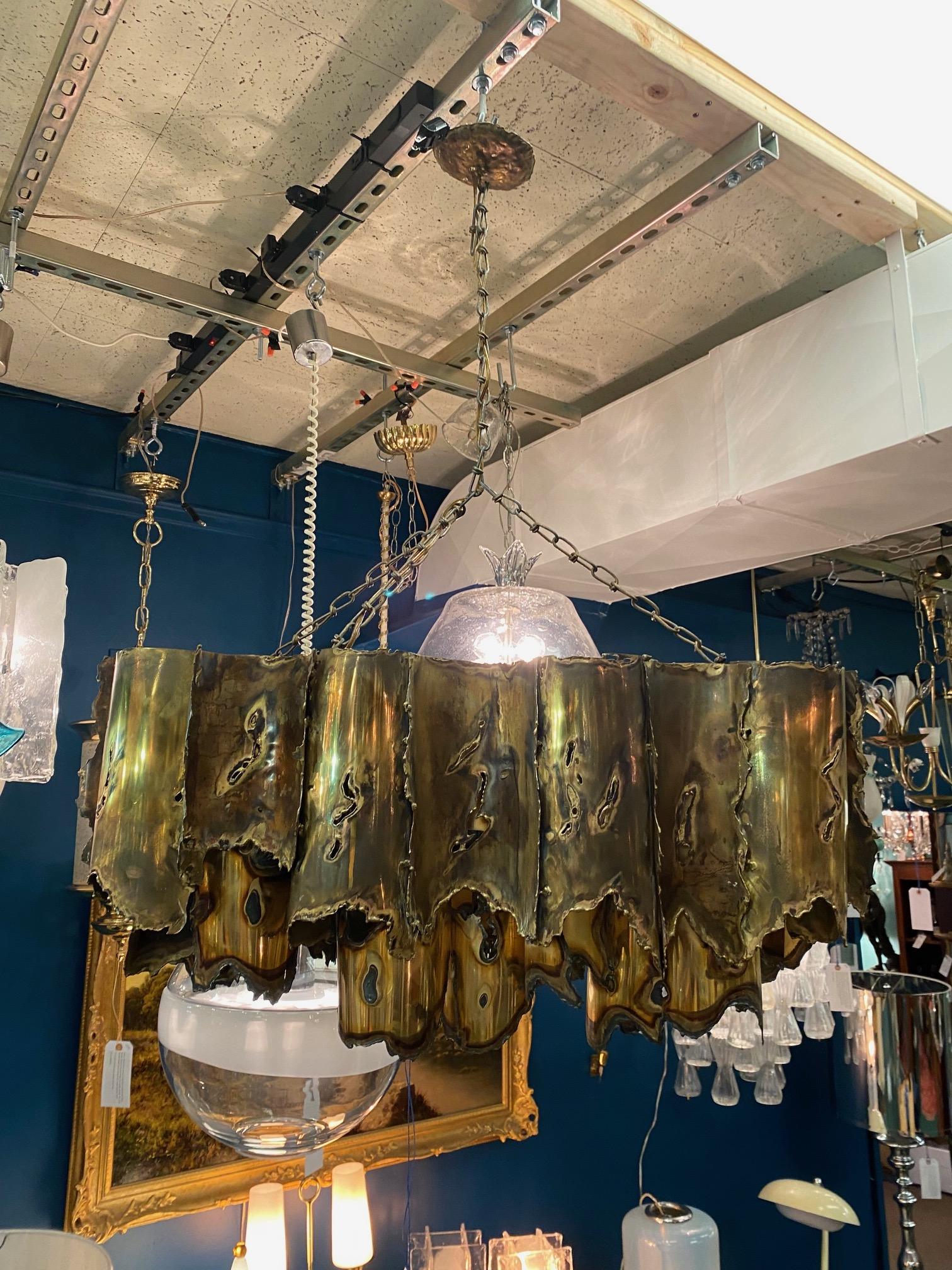 Mid-Century Modern Tom Greene 1960s Brutalist Torch Cut Rectangular Brass Chandelier For Sale