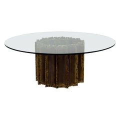 Tom Greene Brutalist Cocktail Tisch - Vintage Fackel geschnitten Messing Runde Couchtisch