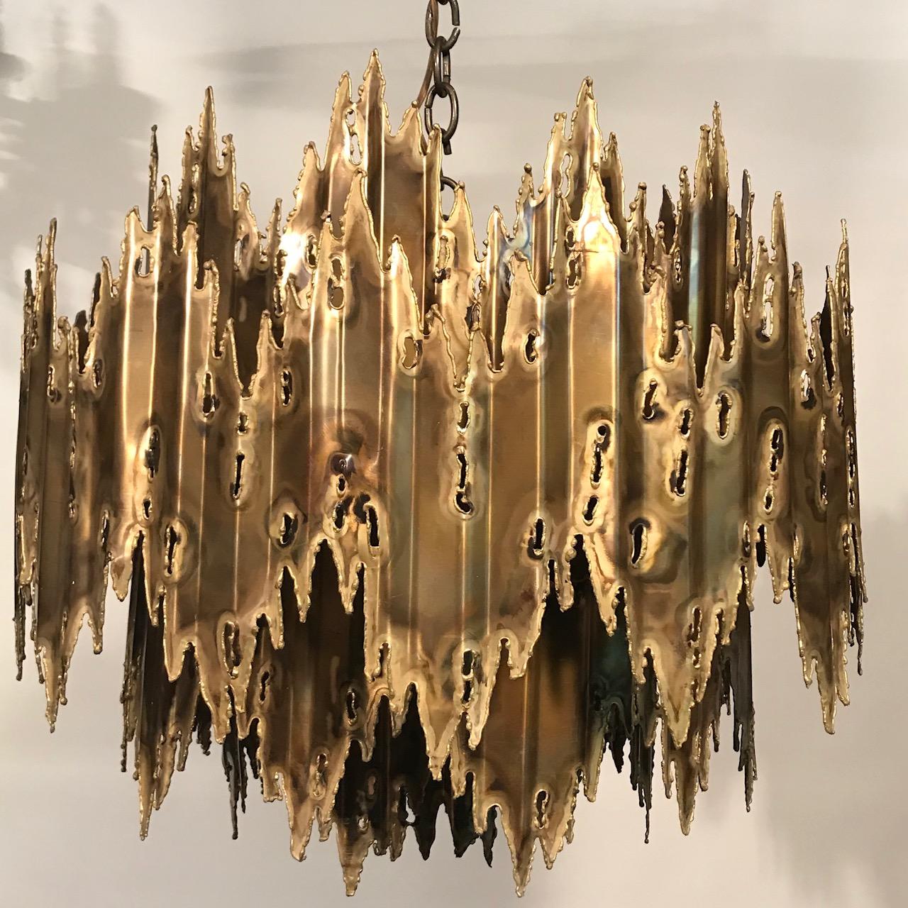 Tom Greene Brutalist Torch Cut Chandelier In Good Condition In Montreal, QC
