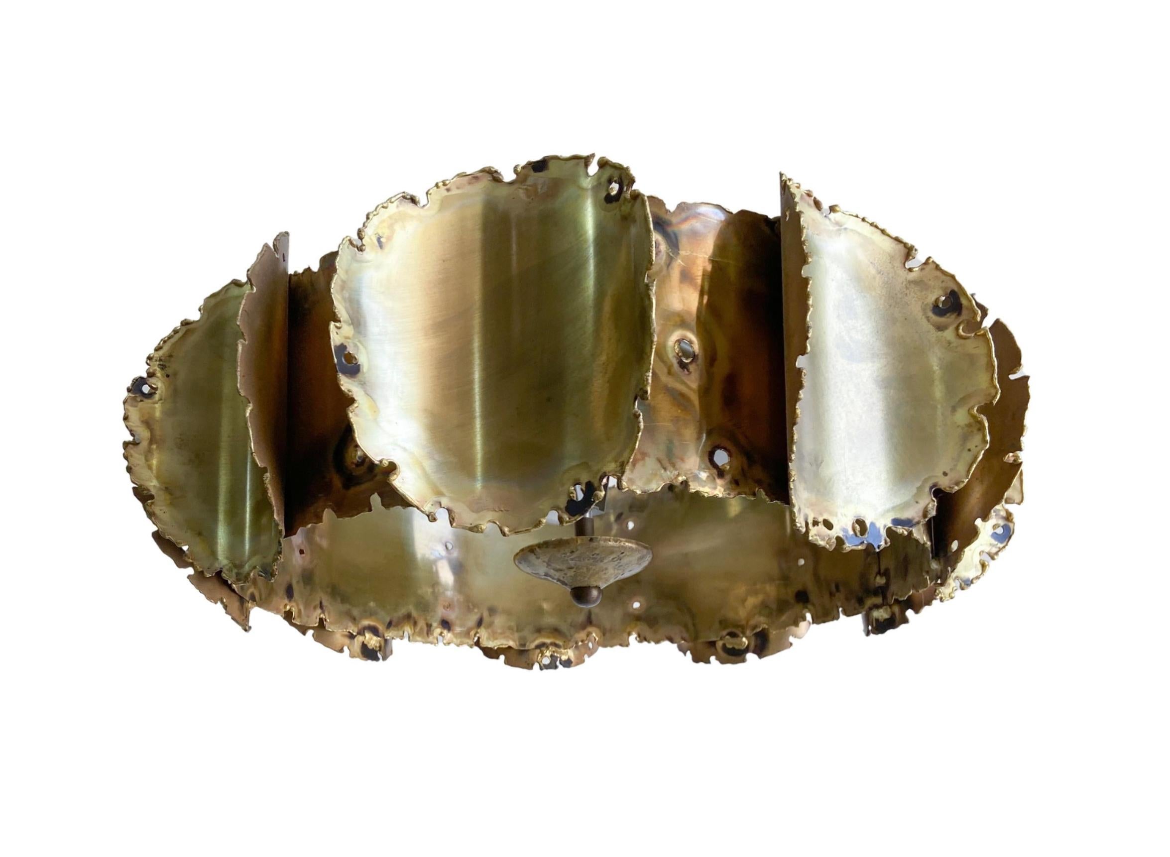 20ième siècle Tom Greene & Greene Brutalist Brutalist Brass Suspensions Light for Feldman en vente