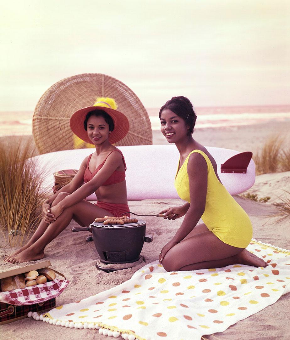 Tom Kelley Color Photograph - Models on the Beach