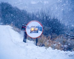 Snowy Reflection (perspective, hummer, snowstorm)