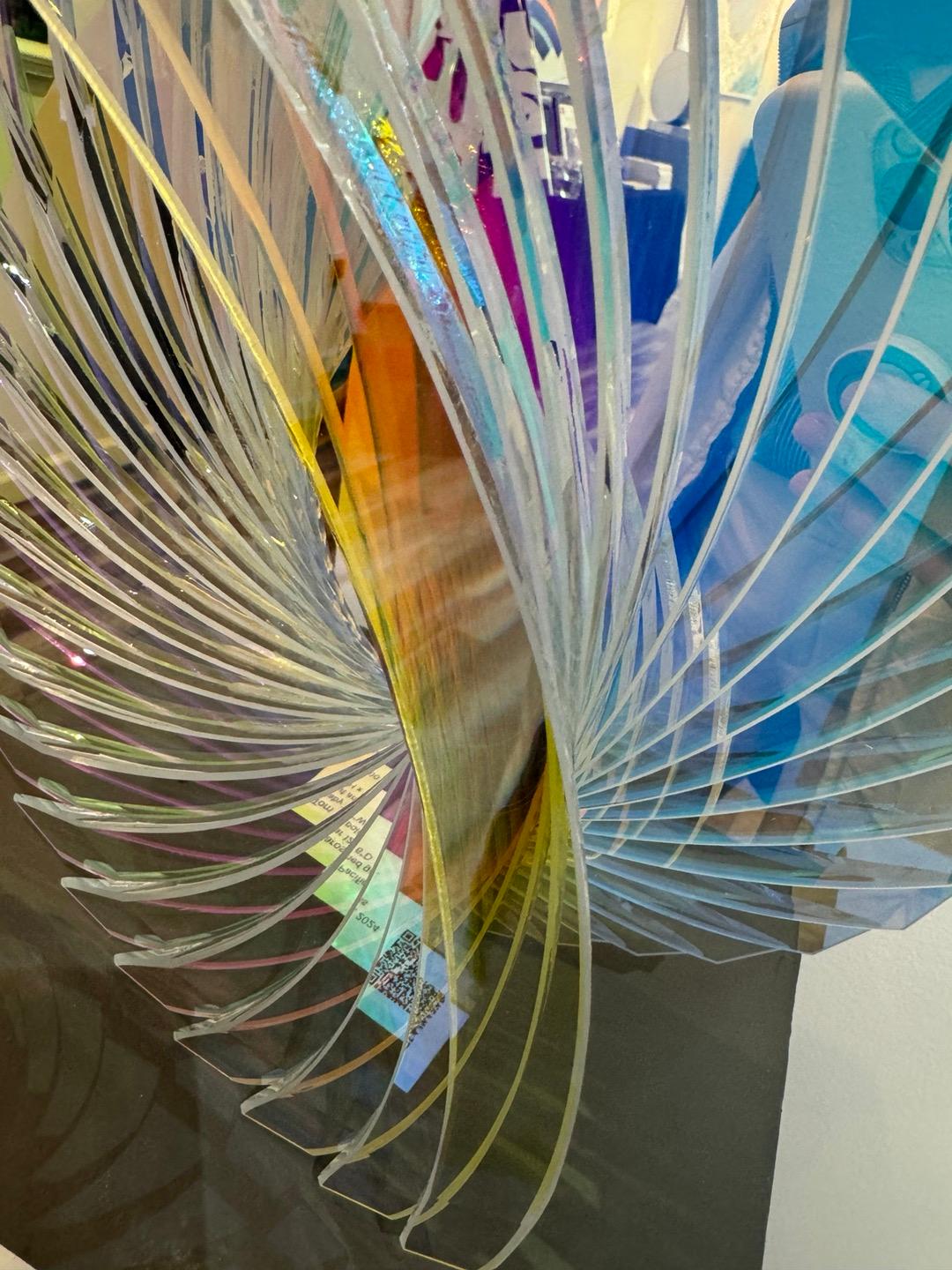 Sculpture en verre abstraite Dichroic « Baby Wings in Starfire » en vente 1