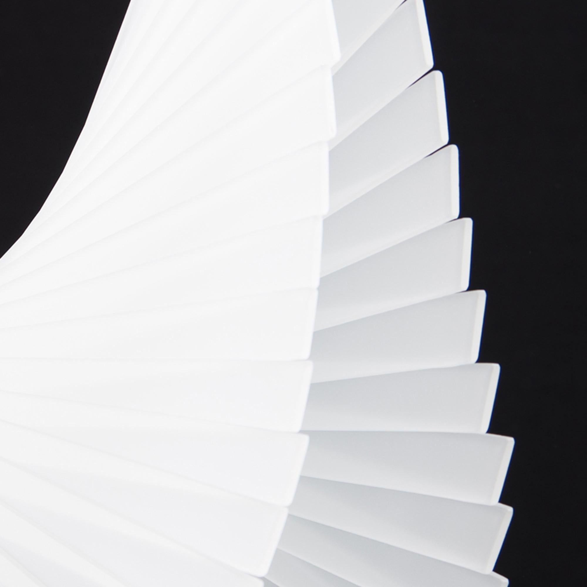 'Pensamientos de Heidi Blanco' Corte, Pulido, Flotador, Vidrio, Escultura en venta 2
