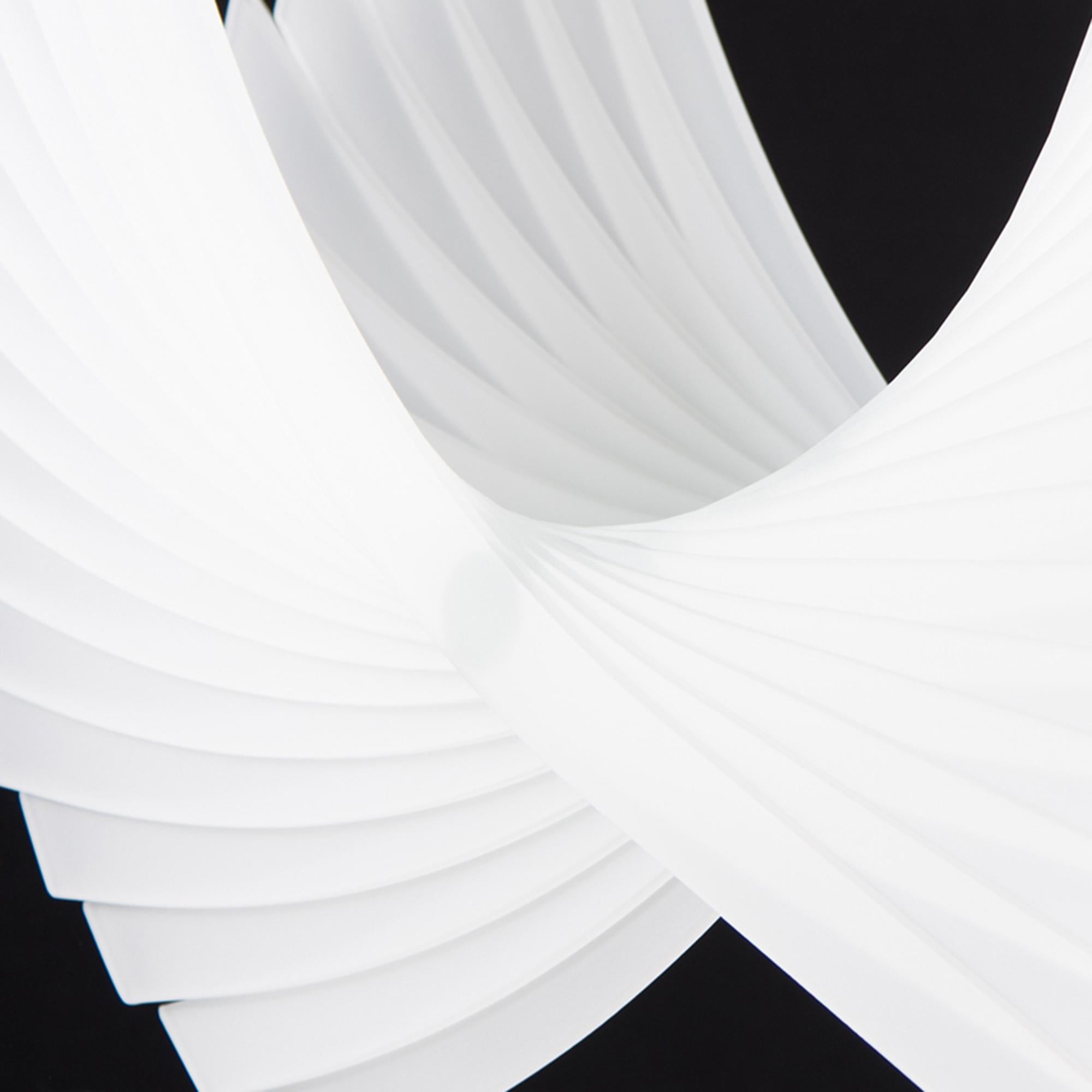 'Pensamientos de Heidi Blanco' Corte, Pulido, Flotador, Vidrio, Escultura en venta 3