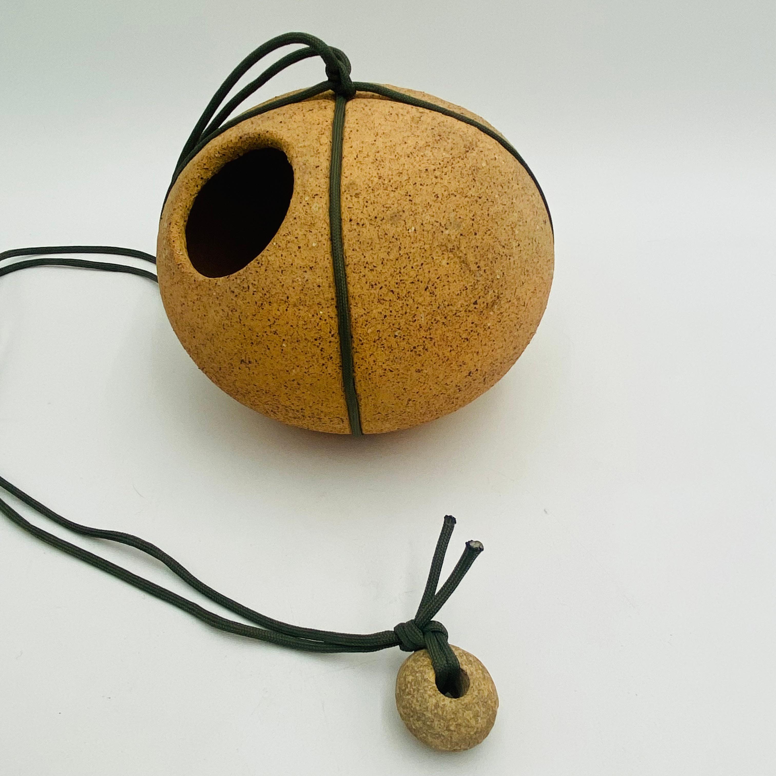 Tom McMillin Stoneware Birdhouse Mid Century Modern California Studio Pottery In Good Condition In San Juan Capistrano, CA