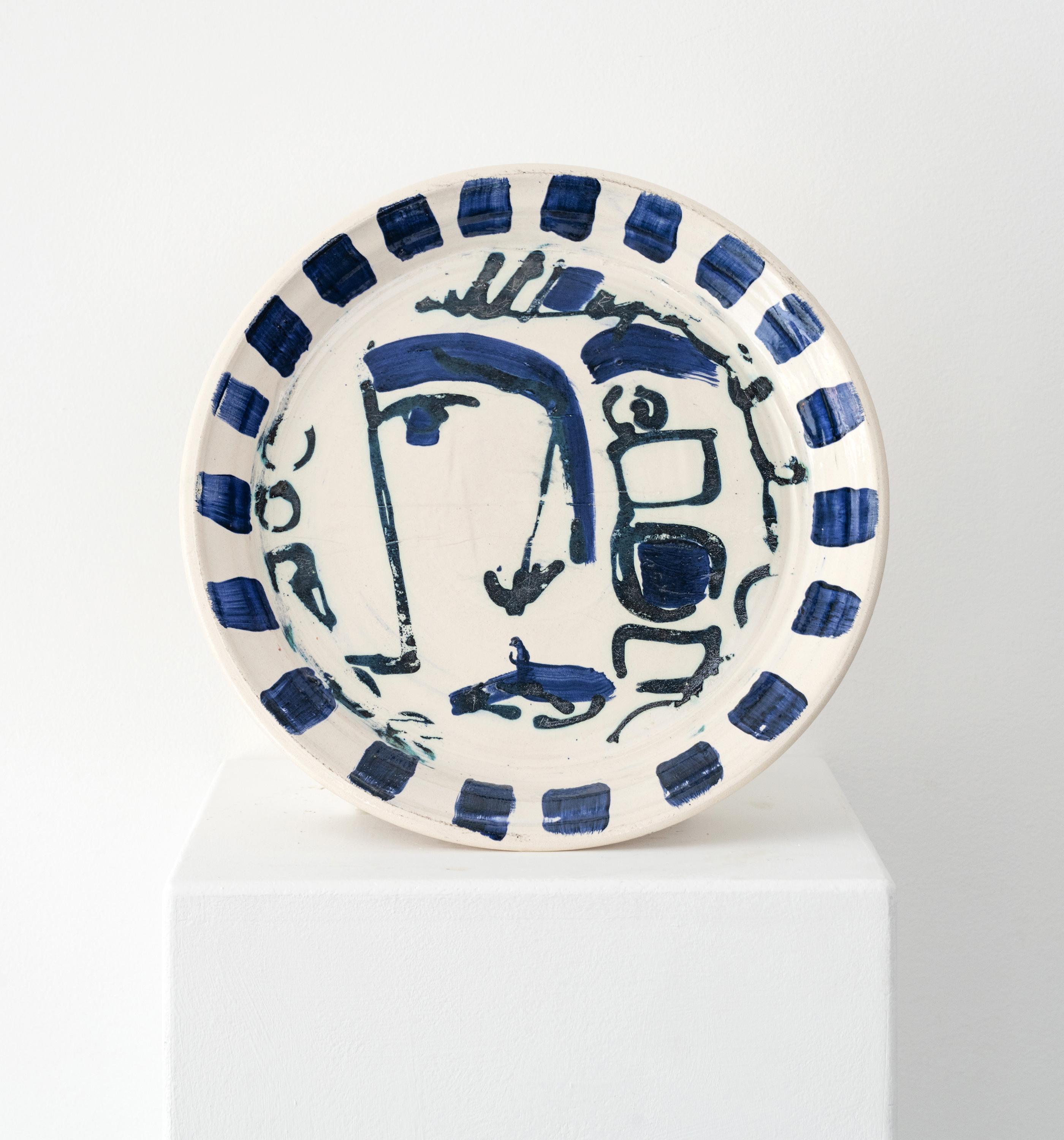 Tom Norris Abstract Sculpture – Frontplatte