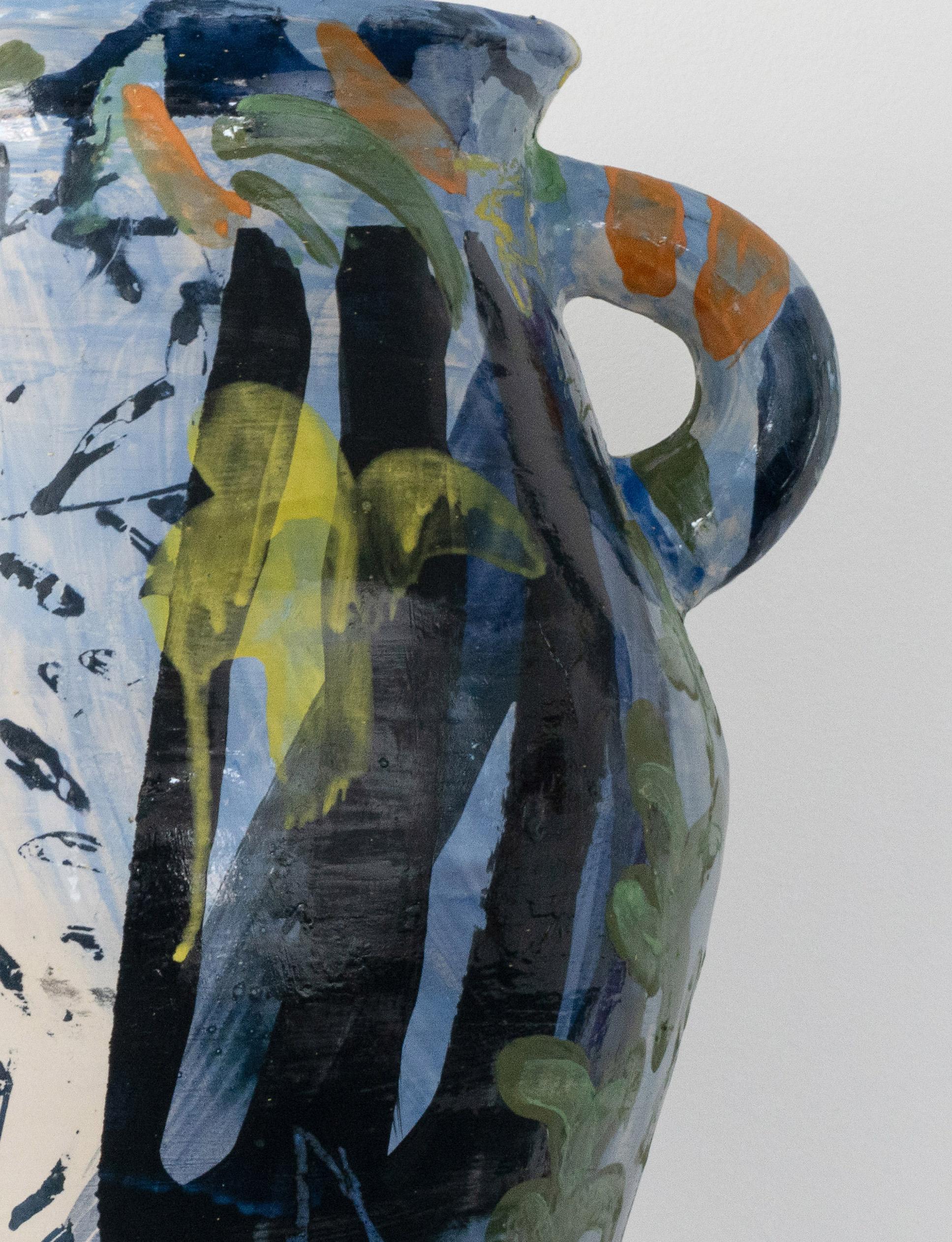 Der Greifen (Grau), Abstract Sculpture, von Tom Norris