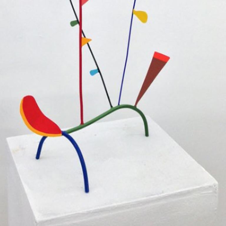 Don Quijote - Abstract Sculpture Gris de Tom Nussbaum