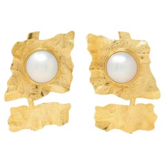 Tom Odell 1980's Mabe Pearl 18 Karat Gold Vintage Studio Art Flower Earrings