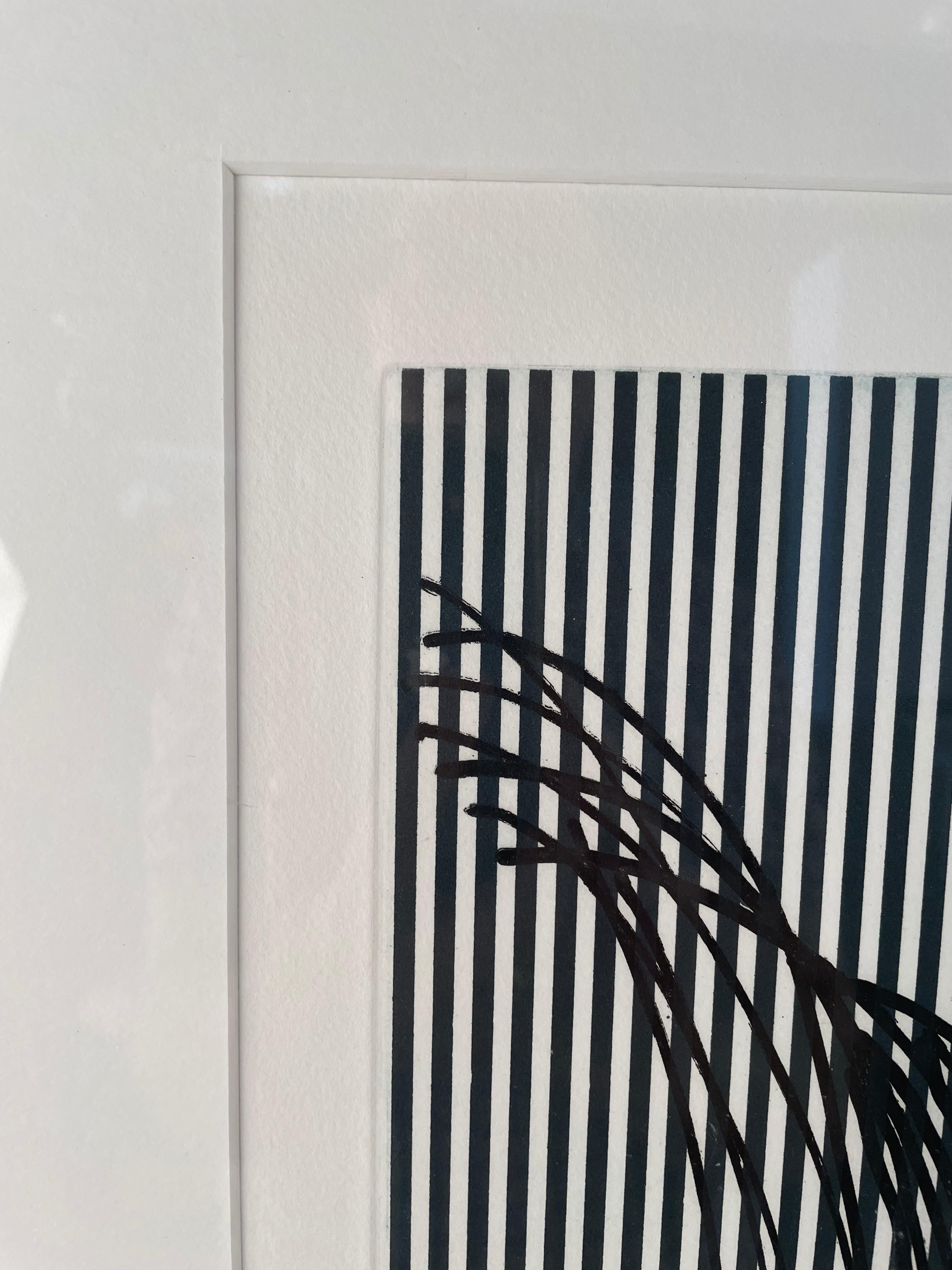 Wasserfall III (Schwarz), Abstract Print, von Tom Orr