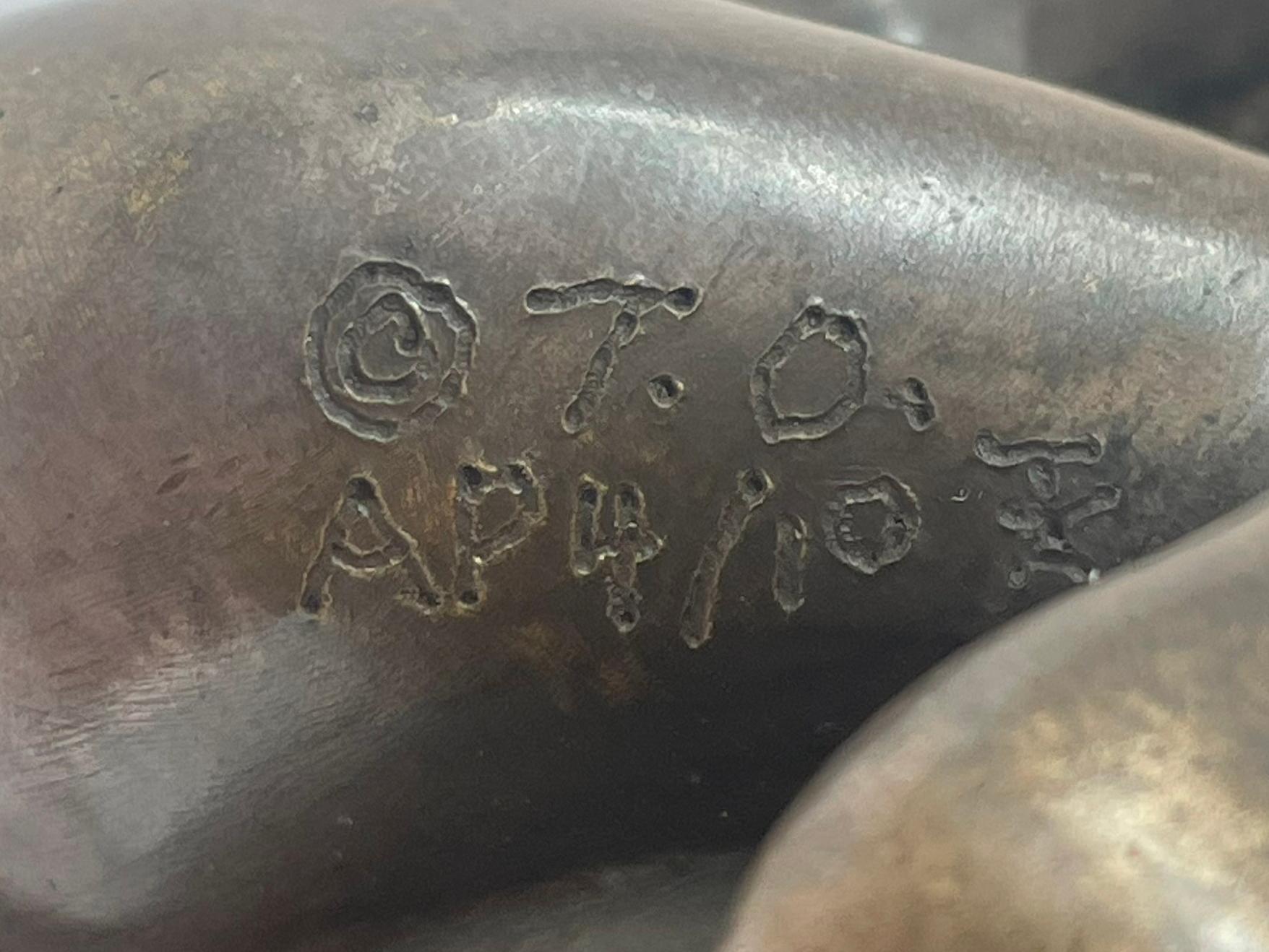 bronzo con patina di nitrato d'argento

Eseguito nel 1992, questo esemplare è una delle dieci prove d'artista a parte dell'edizione numerata di 25, pubblicata da A Space.

Tom Otterness è nato a Wichita, in Kansas, nel 1952. Nel 1970 si trasferisce