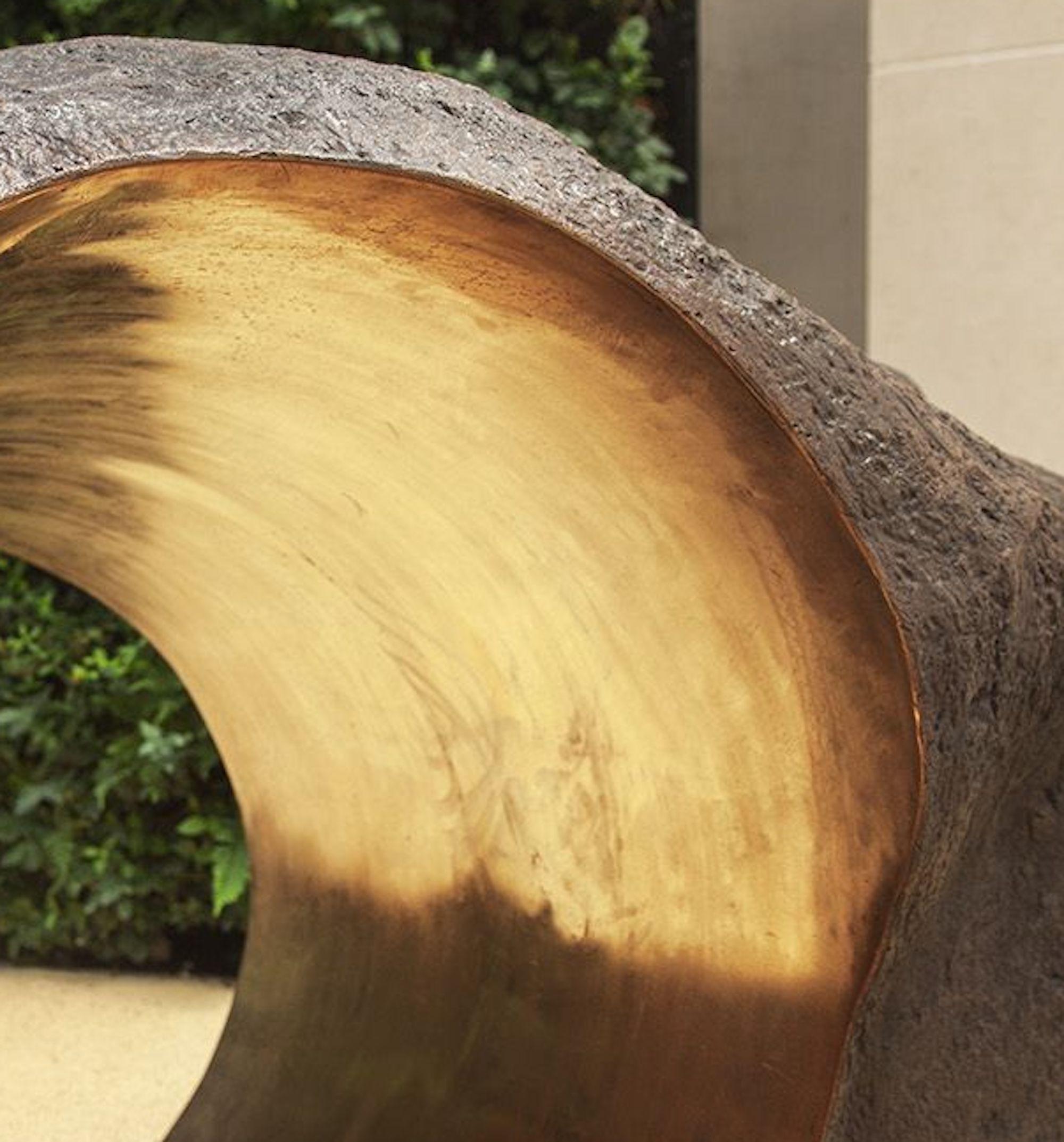 Findling #3 - The Tunnel von Tom Price - felsenartige Bronzeskulptur, glatt im Angebot 2
