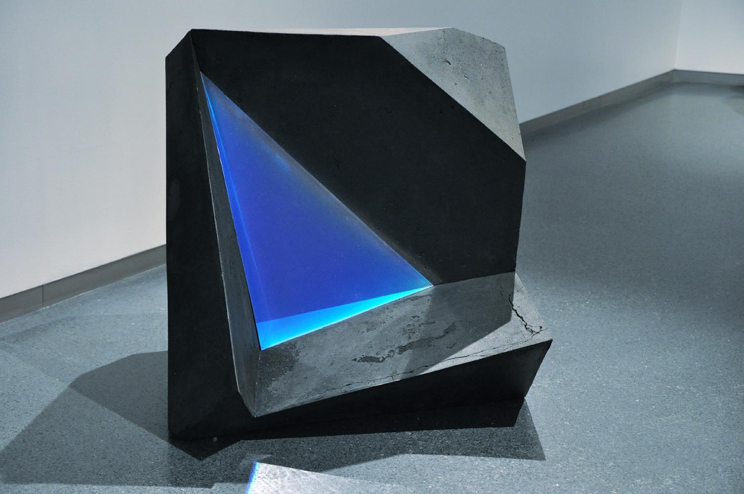 Carbon Void Blue by Tom Price - Abstract Geometric Sculpture, black, vivid blue For Sale 2