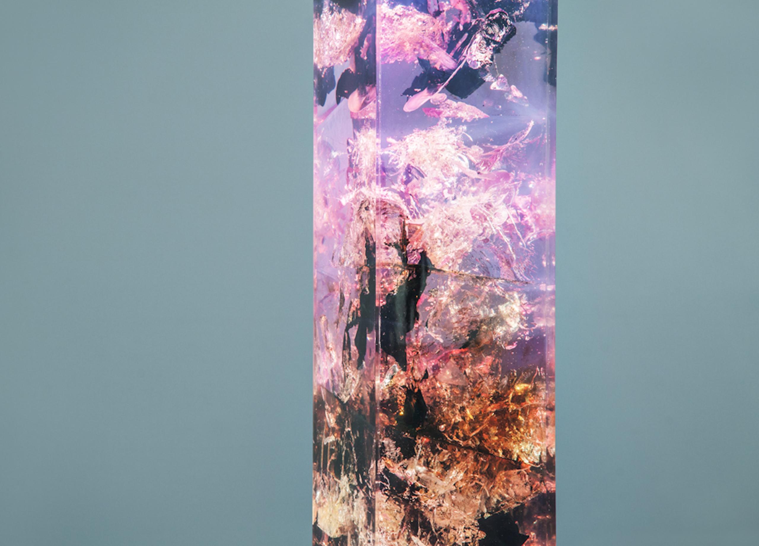Synthesis 1 de Tom Price - Sculpture et éclairage, LED, original, abstrait, rose en vente 2