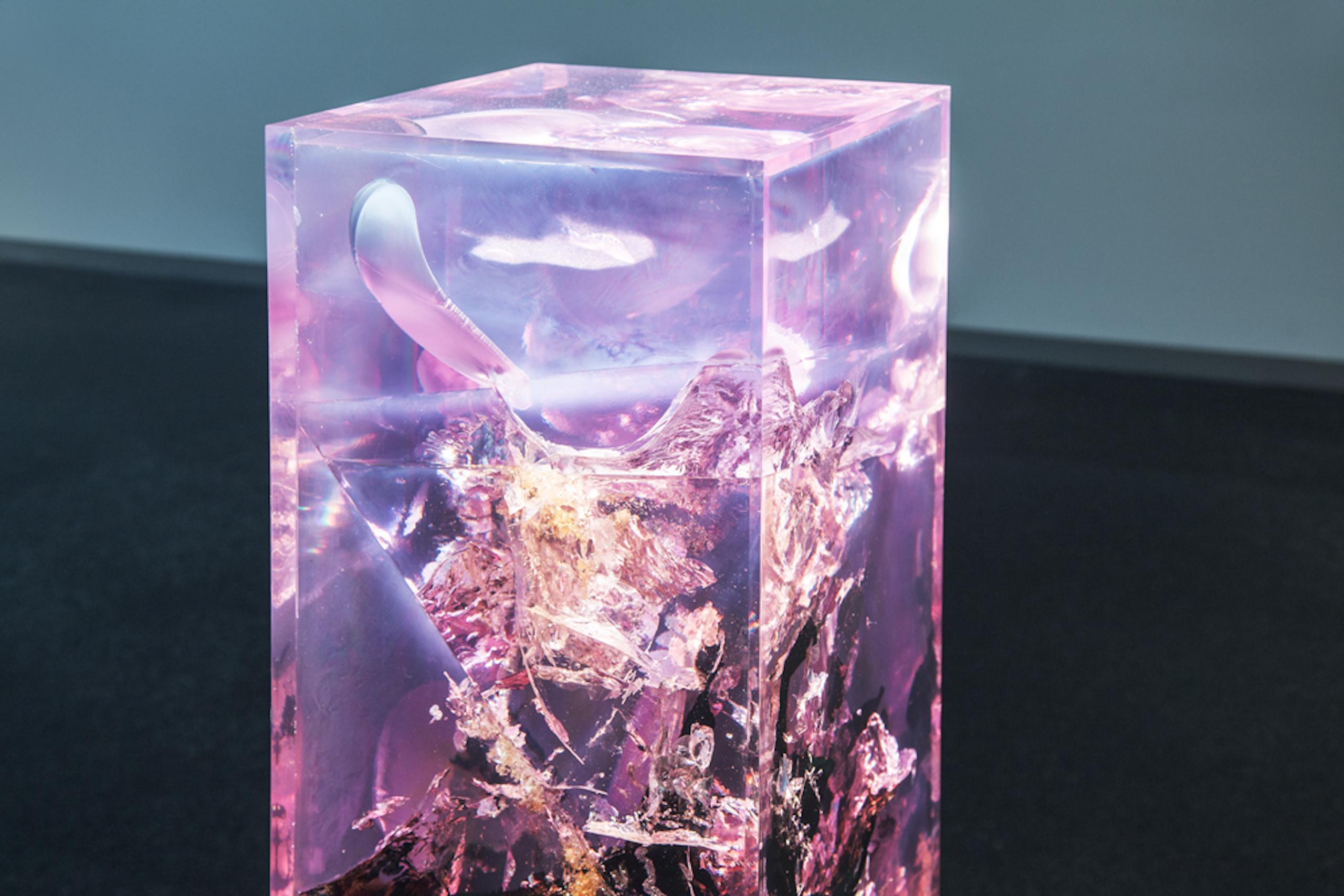 Synthesis 2 de Tom Price - Sculpture et éclairage, LED, original, abstrait, rose en vente 2