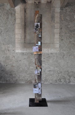 Viga 1 by Tom Price - Abstract sculpture, wood, resin, synthetic, mineral, life