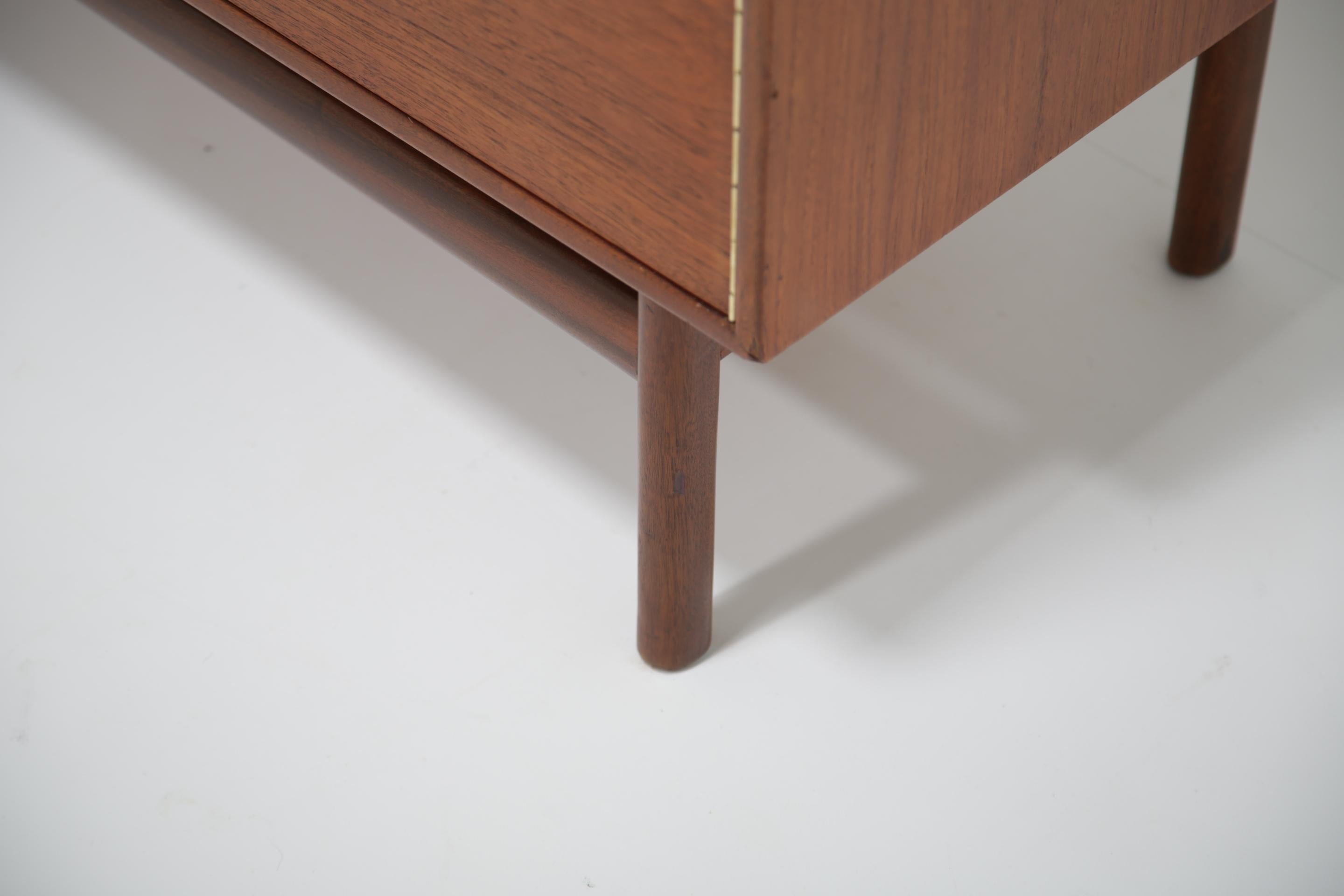 Tom Robertson Bar à cocktails en teck, Dry Bar, Drinks Cabinet by McIntosh, 1960s. en vente 2