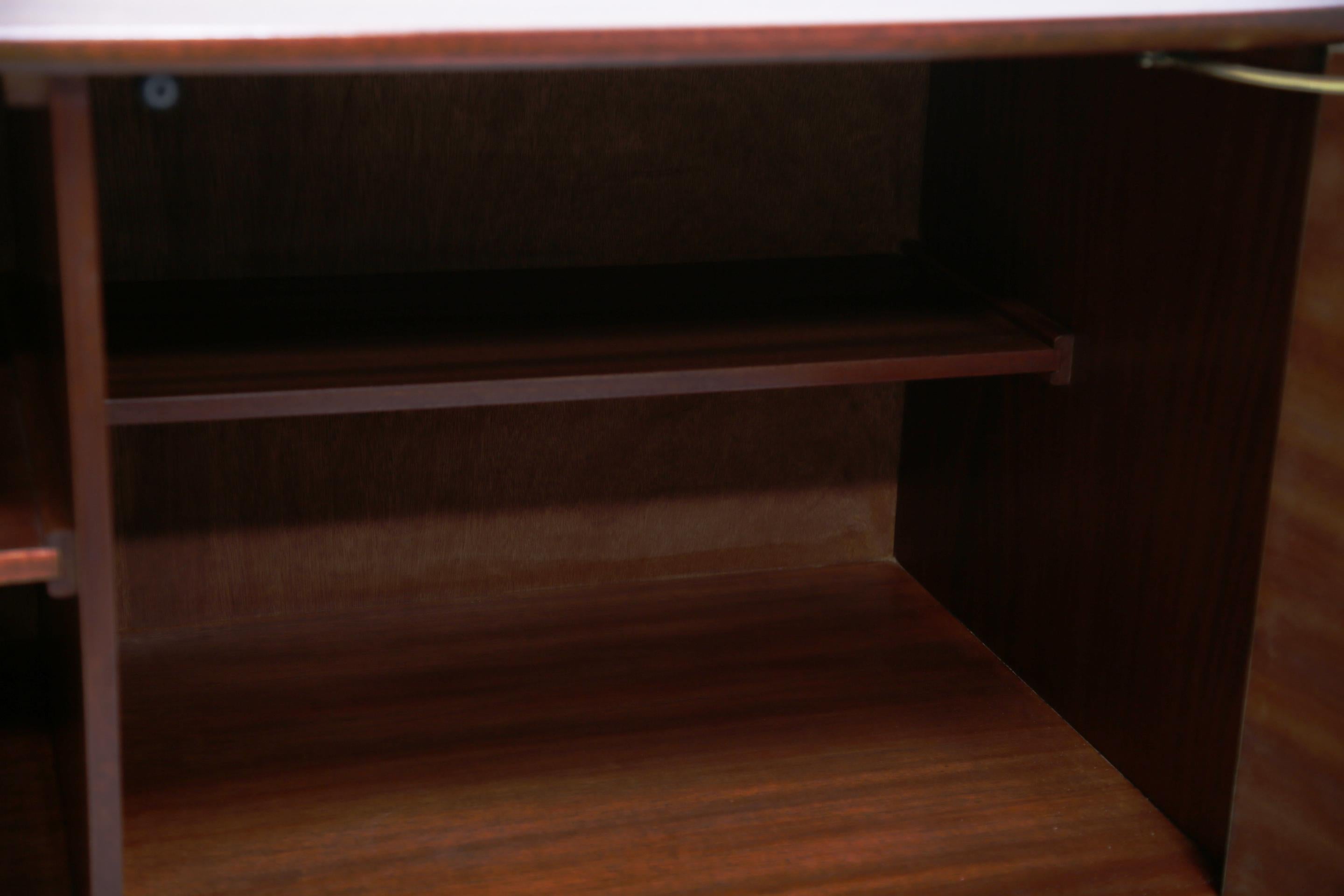 Tom Robertson Bar à cocktails en teck, Dry Bar, Drinks Cabinet by McIntosh, 1960s. en vente 5