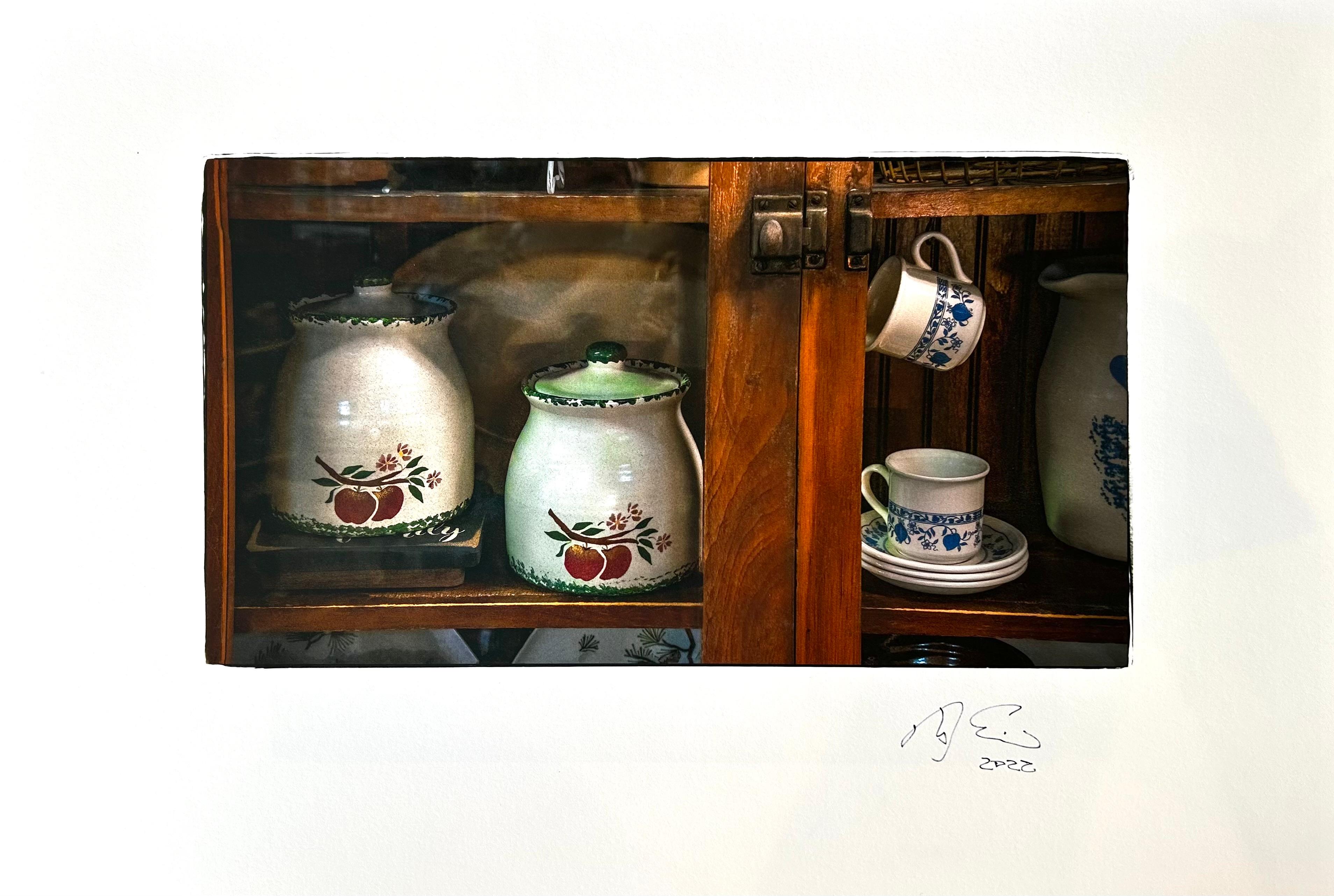 Still-Life Photograph Tom Sauerwein  - Vaisselle primitive