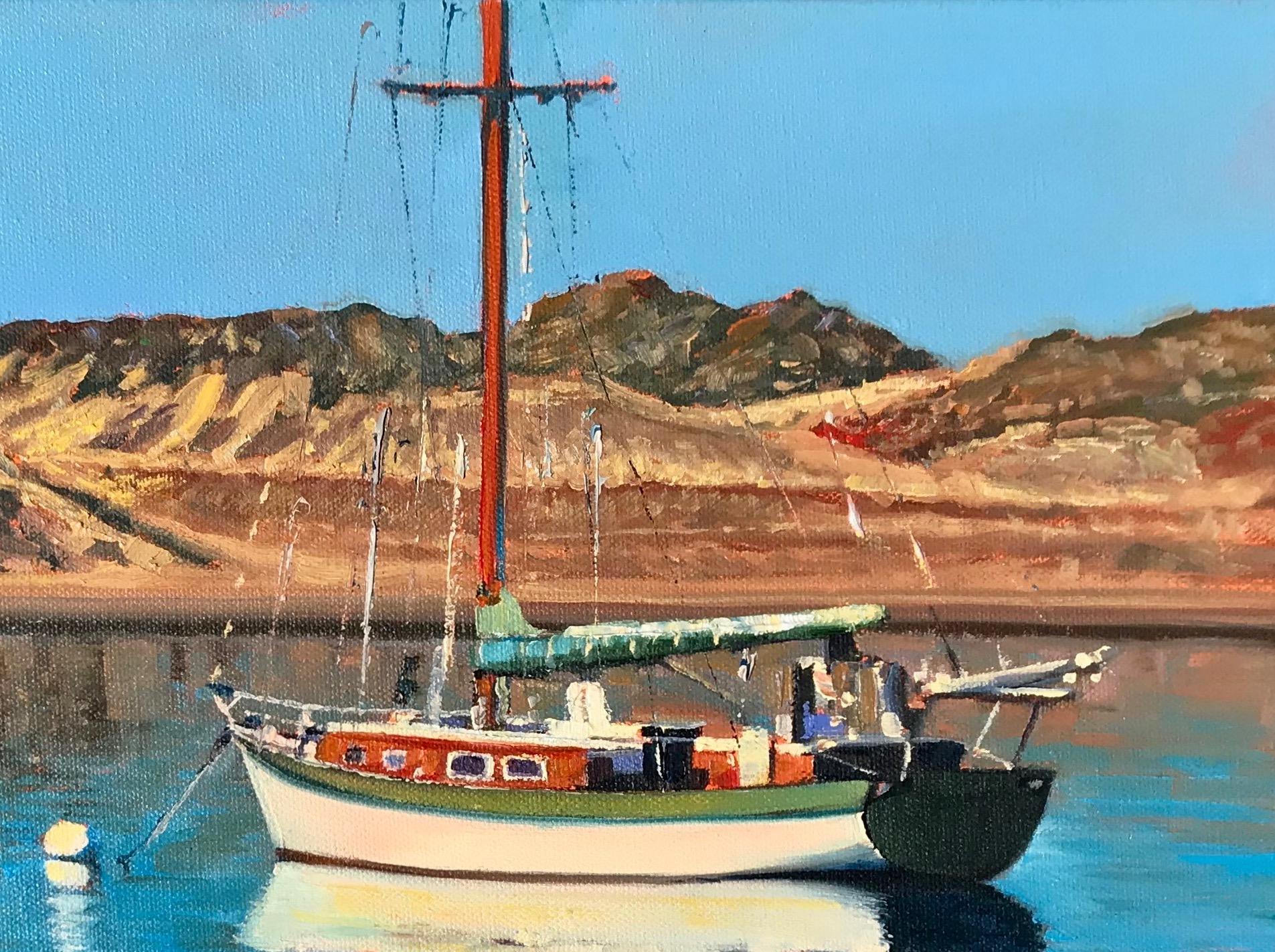  « Morro Bay Reflections » - Voilier dans un port avec des reflets d'eau ondulantes - Réalisme américain Painting par Tom Swimm