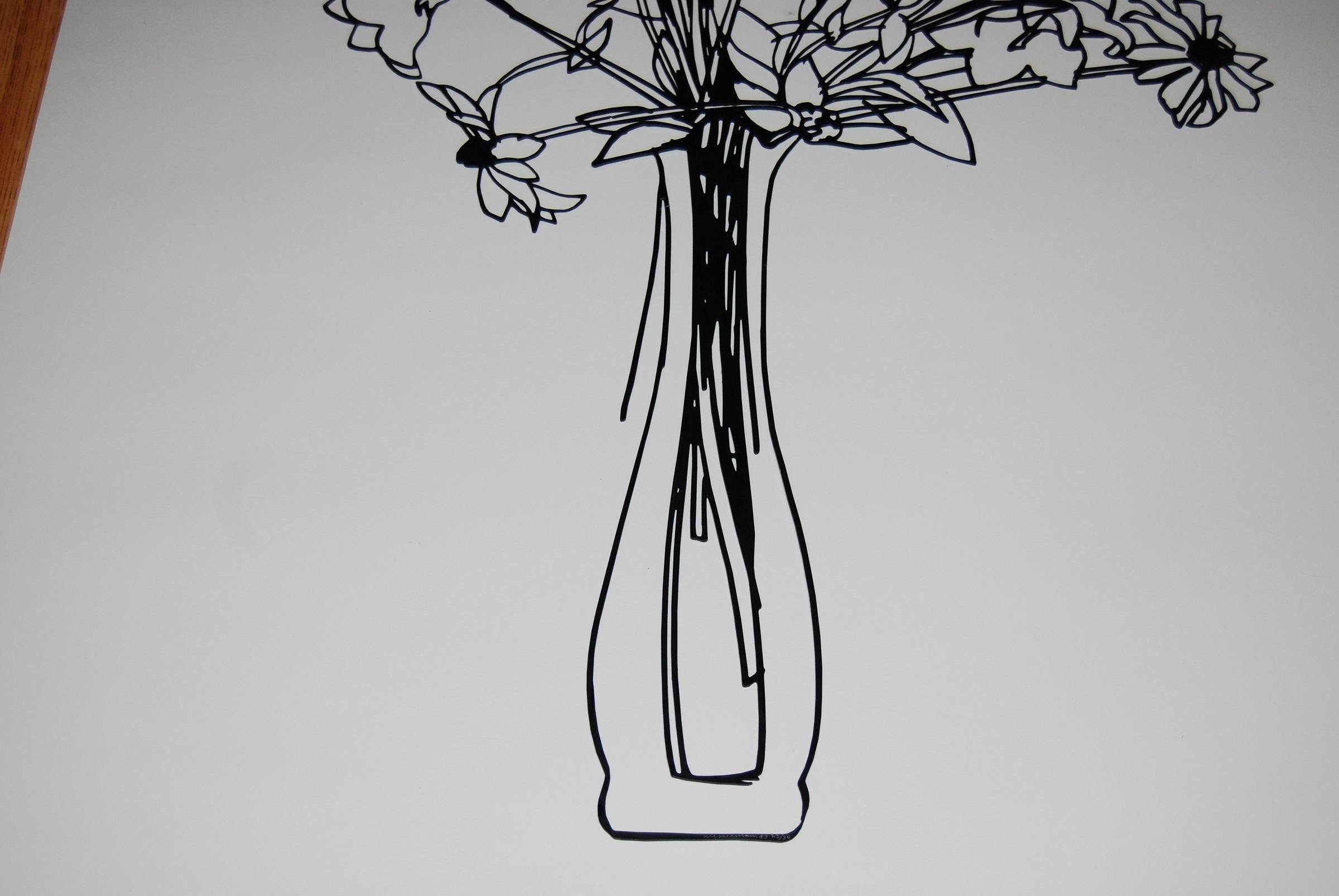 Drawing « Wildflower Bouquet » en acier inoxydable découpé au laser et émaillé - Gris Abstract Print par Tom Wesselmann