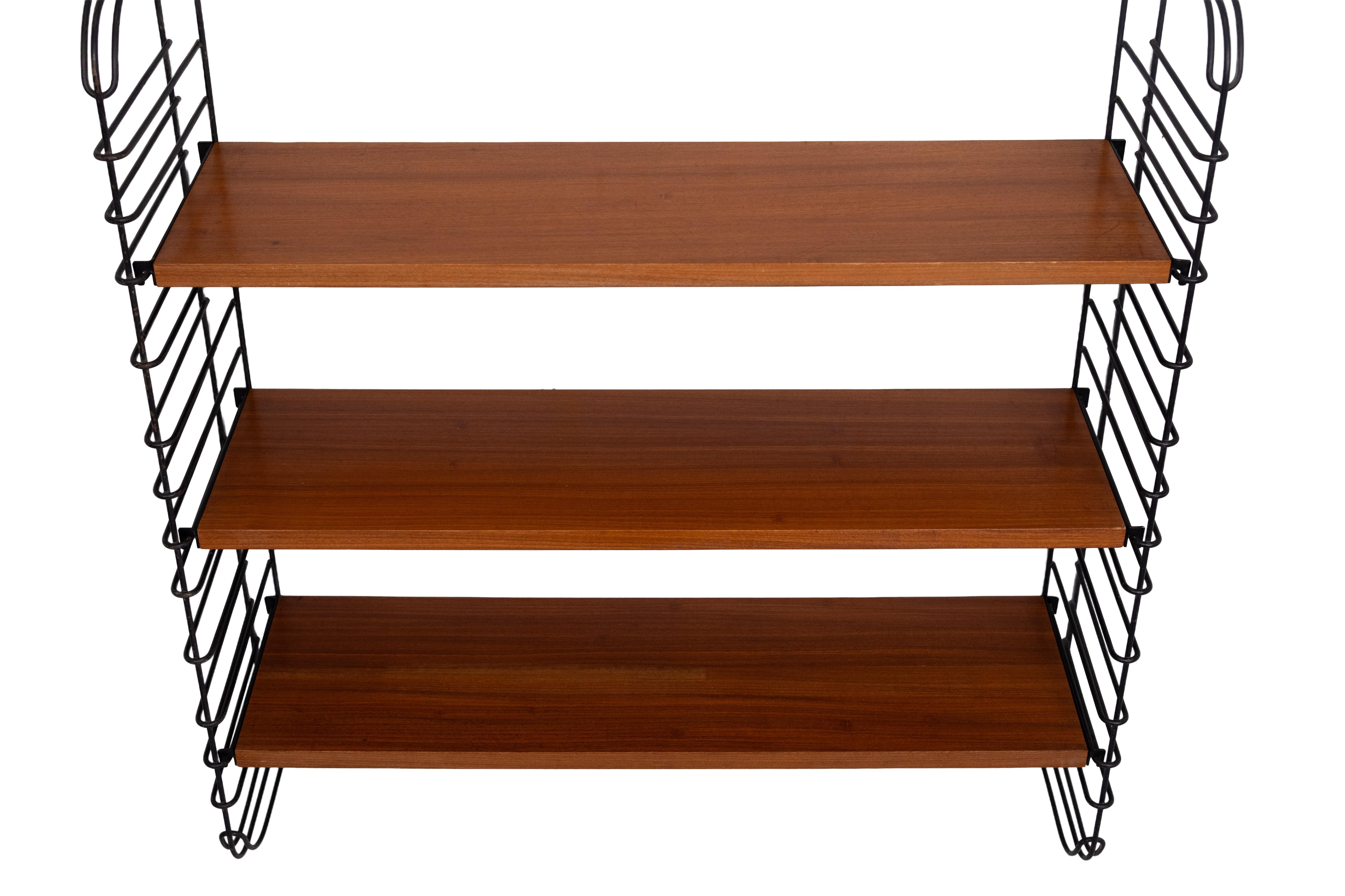 Tomado  modular shelving system Teak 1950s Holland im Zustand „Gut“ im Angebot in Den Haag, NL