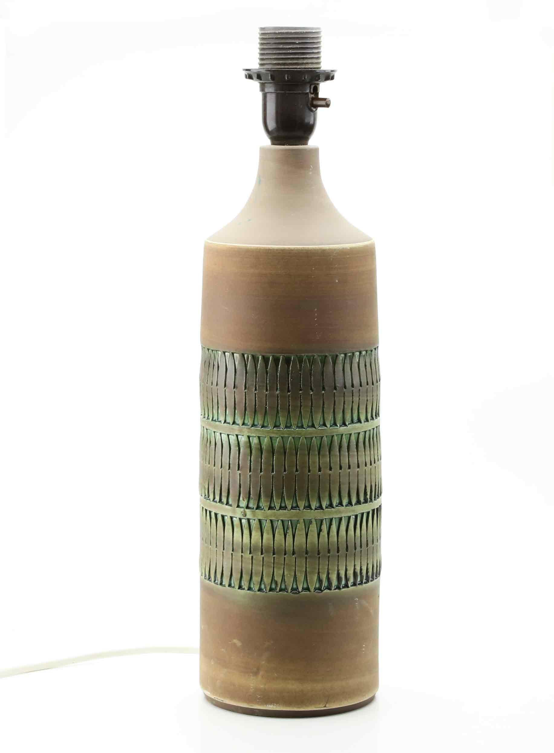 Scandinavo moderno TOMAS ANAGRIUS  lampada da tavolo, ceramica, Svezia, anni '60. in vendita