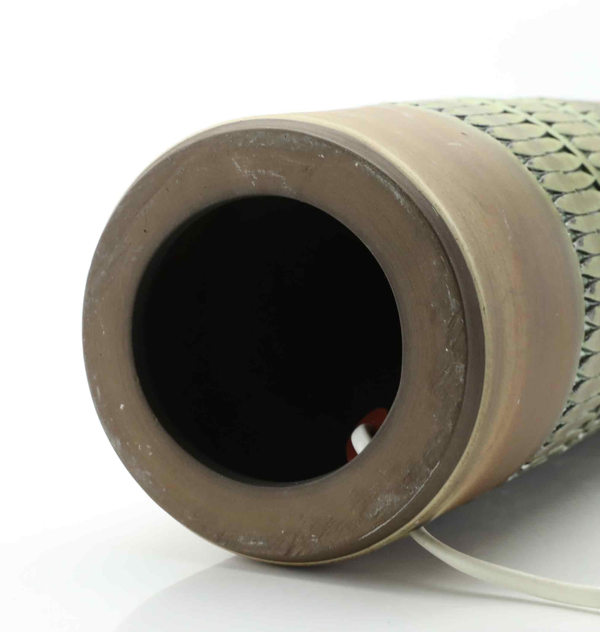 XX secolo TOMAS ANAGRIUS  lampada da tavolo, ceramica, Svezia, anni '60. in vendita