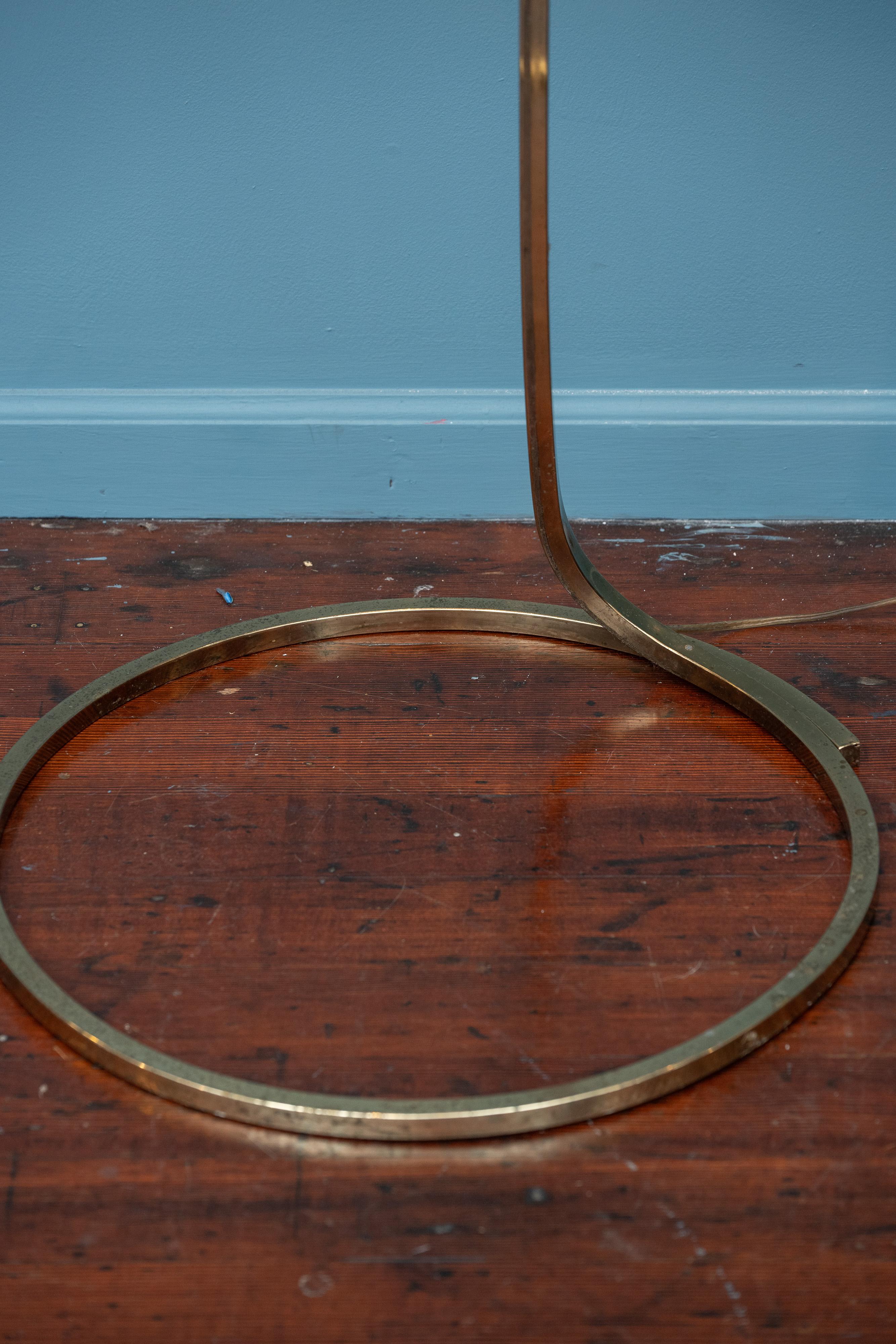 italien Lampadaire Tomaso Barbi Conchiglia, Italie en vente