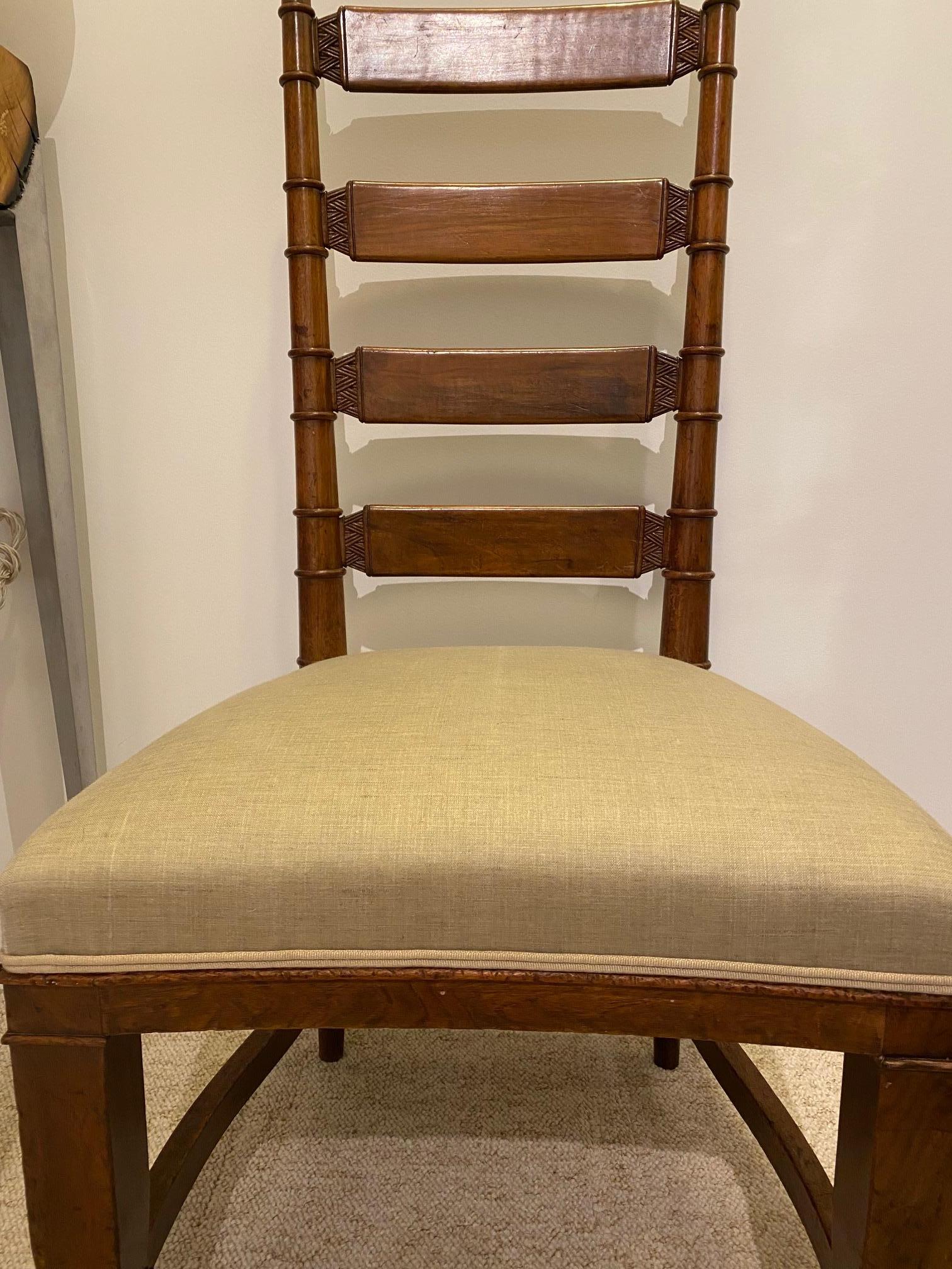 Tomaso Buzzi 1929 Pair of Wooden Structure Chairs For Sale 4