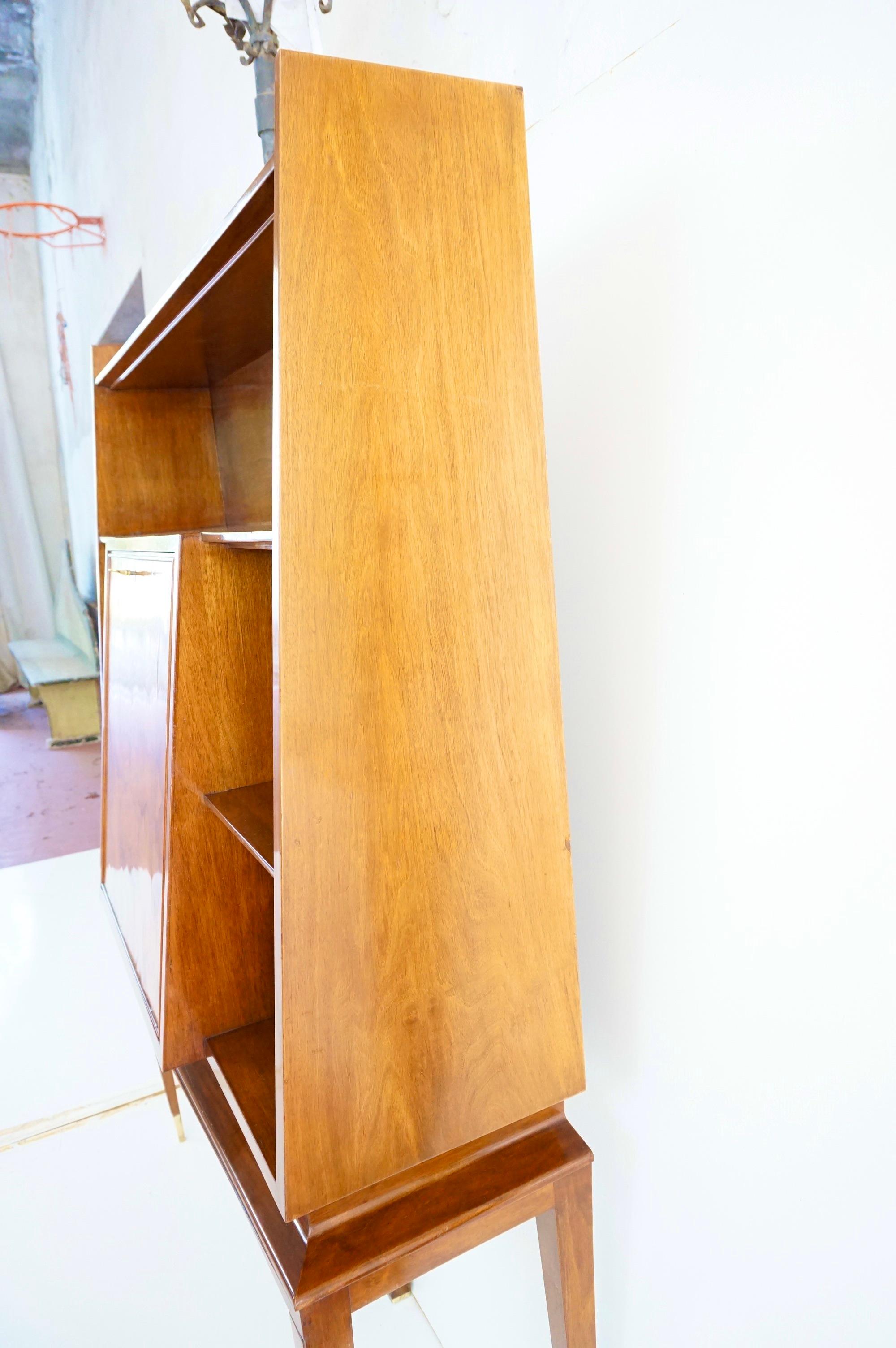Tomaso Buzzi and Emilio Lancia attr. bookcase cabinet veneered root walnut, 1940 For Sale 7