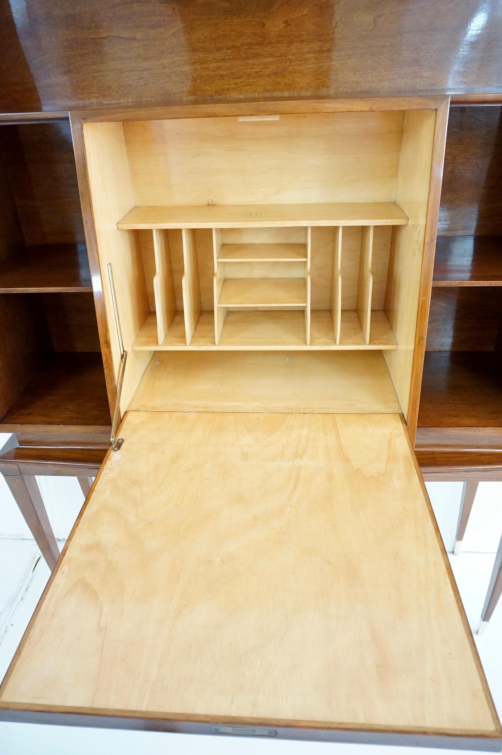 Tomaso Buzzi and Emilio Lancia attr. bookcase cabinet veneered root walnut, 1940 For Sale 10