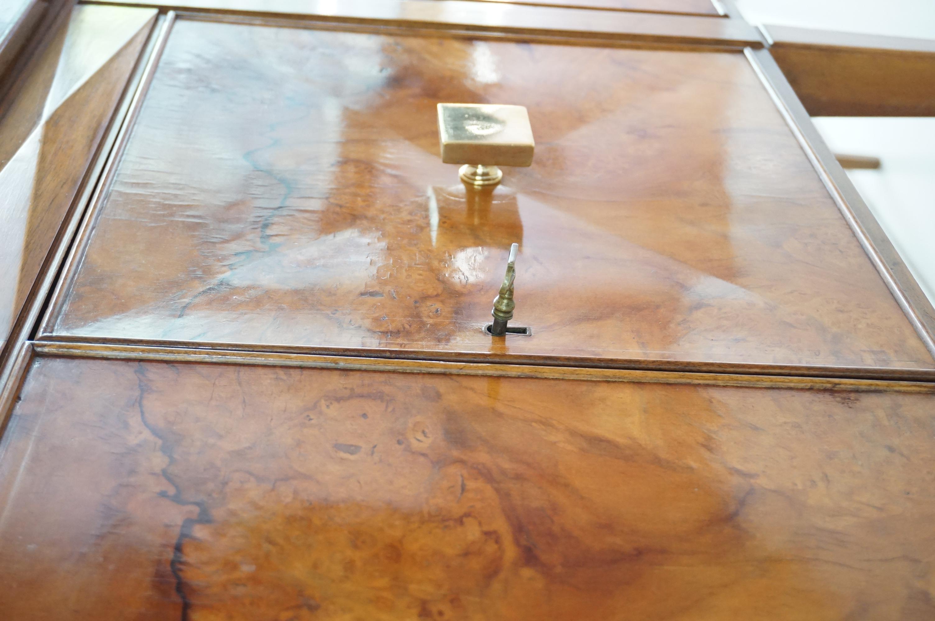 Tomaso  Buzzi & Emilio Lancia att. briar root unique six doors sideboard, 1940 For Sale 5