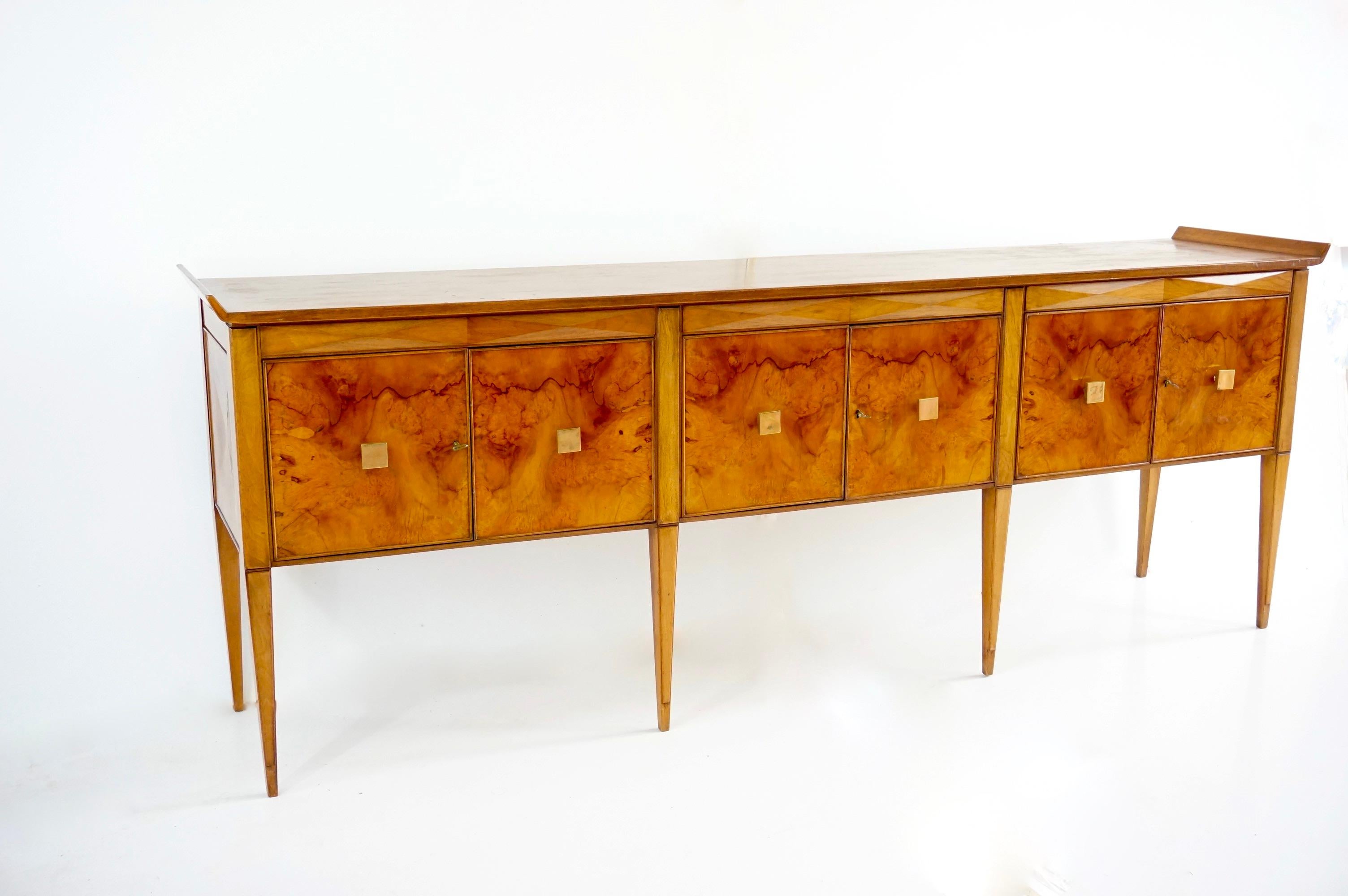 Italian Tomaso  Buzzi & Emilio Lancia att. briar root unique six doors sideboard, 1940 For Sale