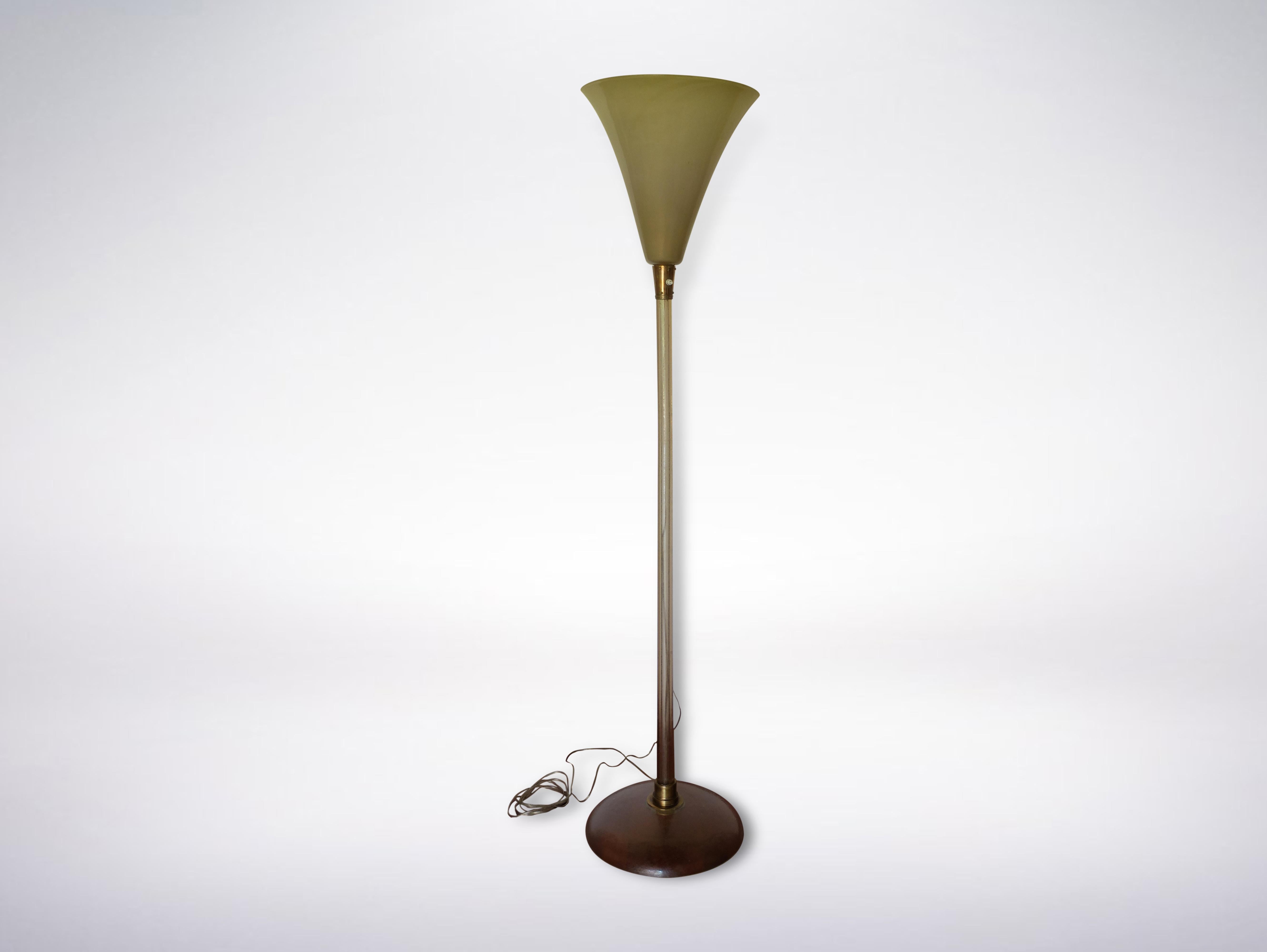 Tomaso Buzzi for Venini Murano, Italian Mid-Century Yellow Murano Glass floor lamp, 1933.



 