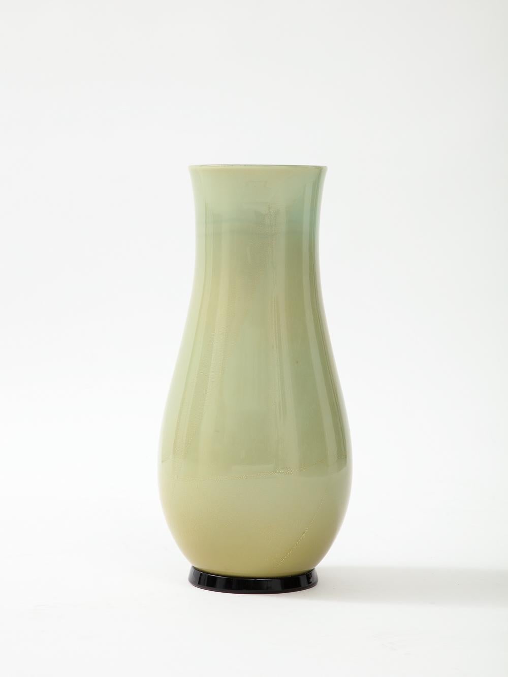 Mid-Century Modern Tomaso Buzzi for Venini Vase For Sale