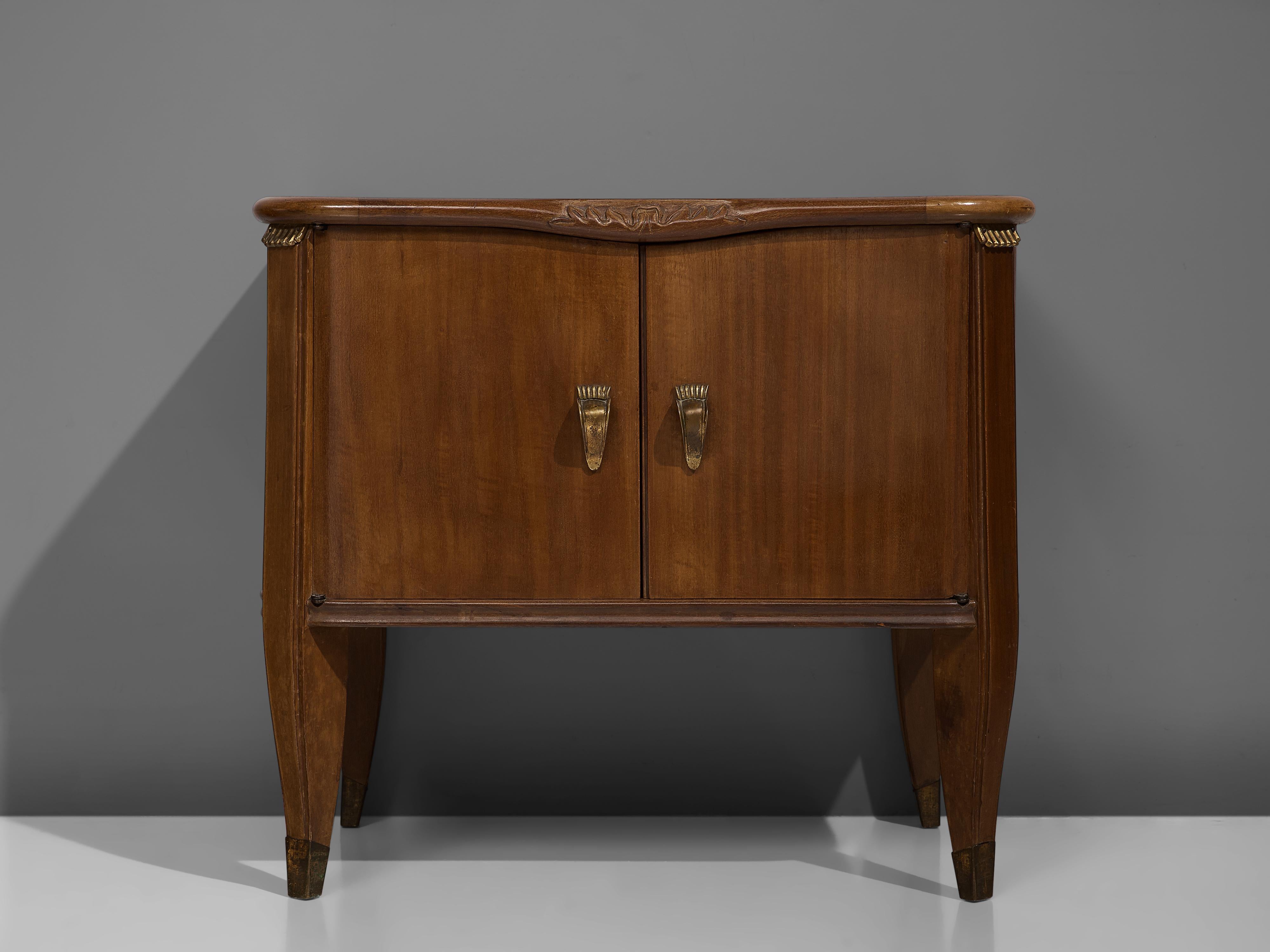 Tomaso Buzzi Pair of Nightstands in Walnut In Good Condition In Waalwijk, NL