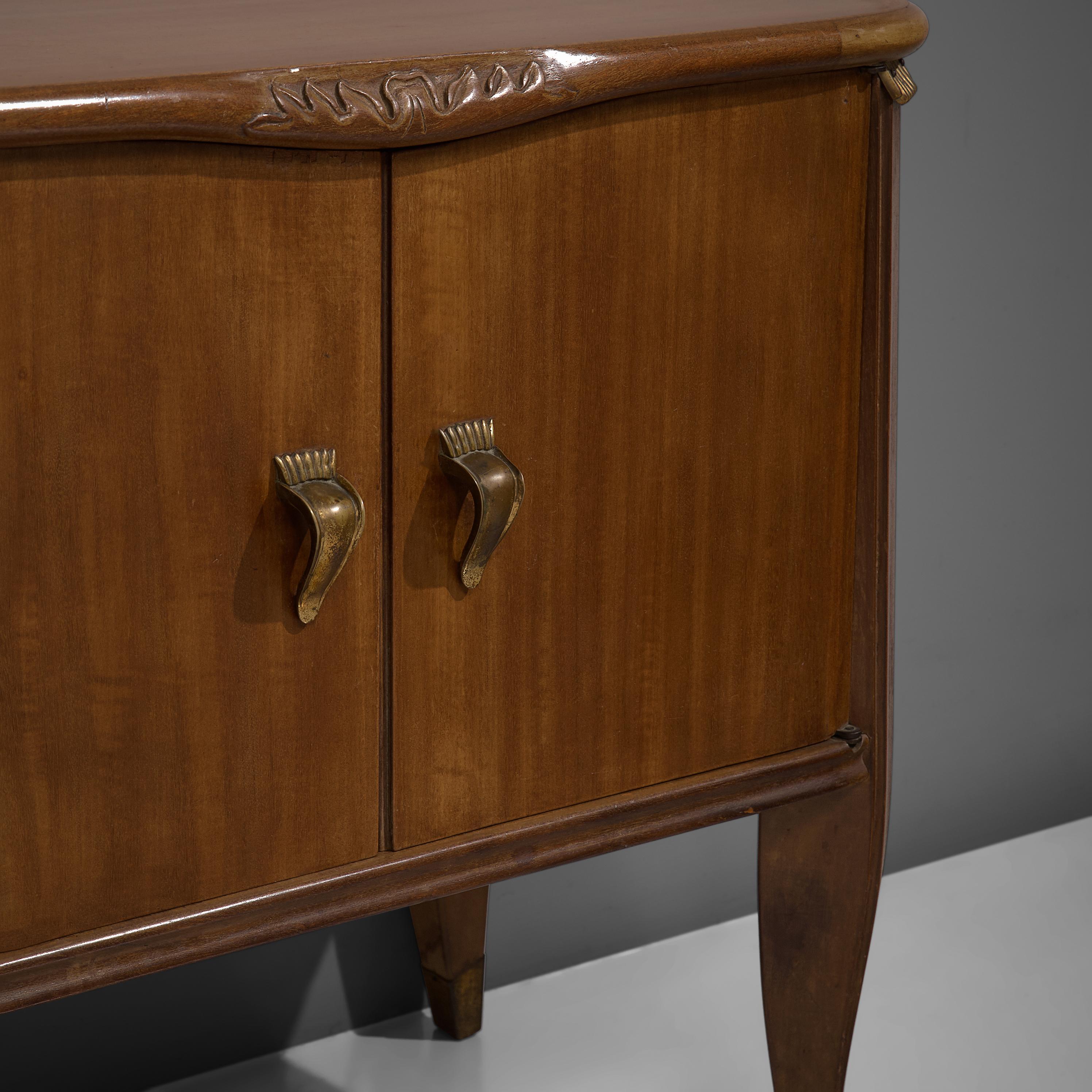 Mid-20th Century Tomaso Buzzi Pair of Nightstands in Walnut