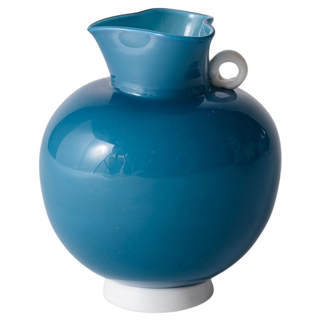 How do you identify vintage glass?