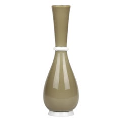Tomaso Buzzi Venini Venezianische Vase aus Lattimo und farbigem Kunstglas